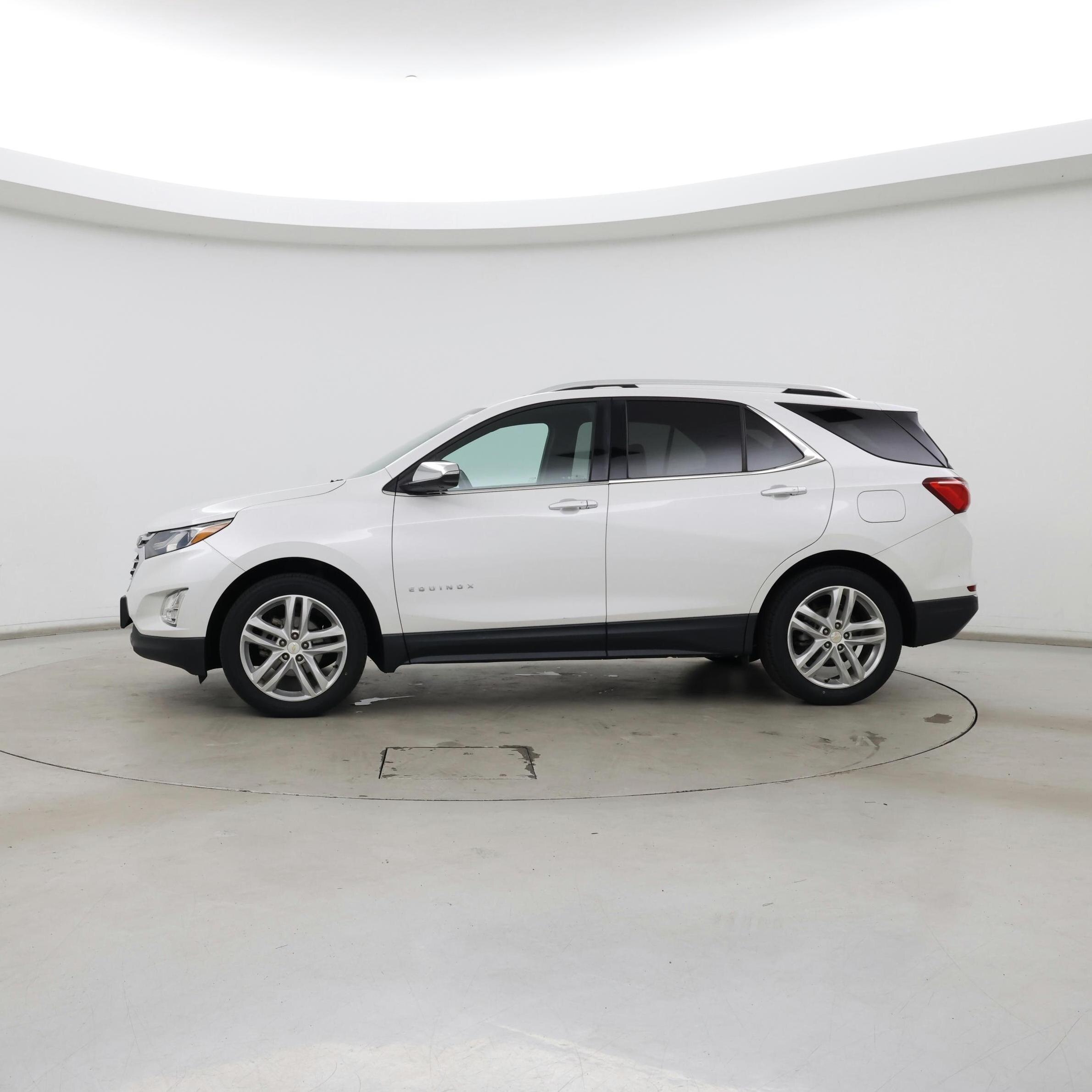 Thumbnail: 2018 Chevrolet Equinox - 3