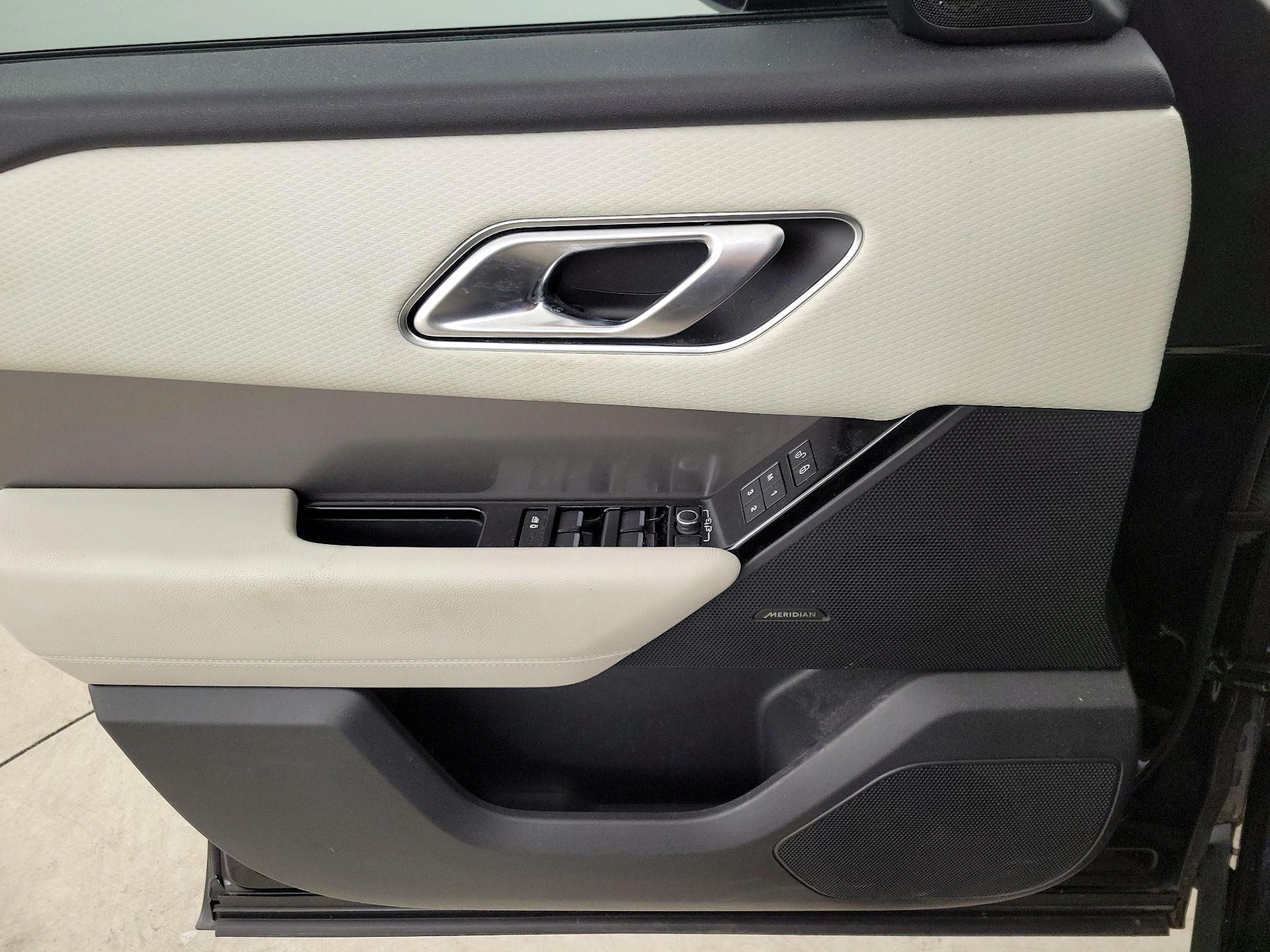 Thumbnail: 2020 Land Rover Range Rover Velar - 12