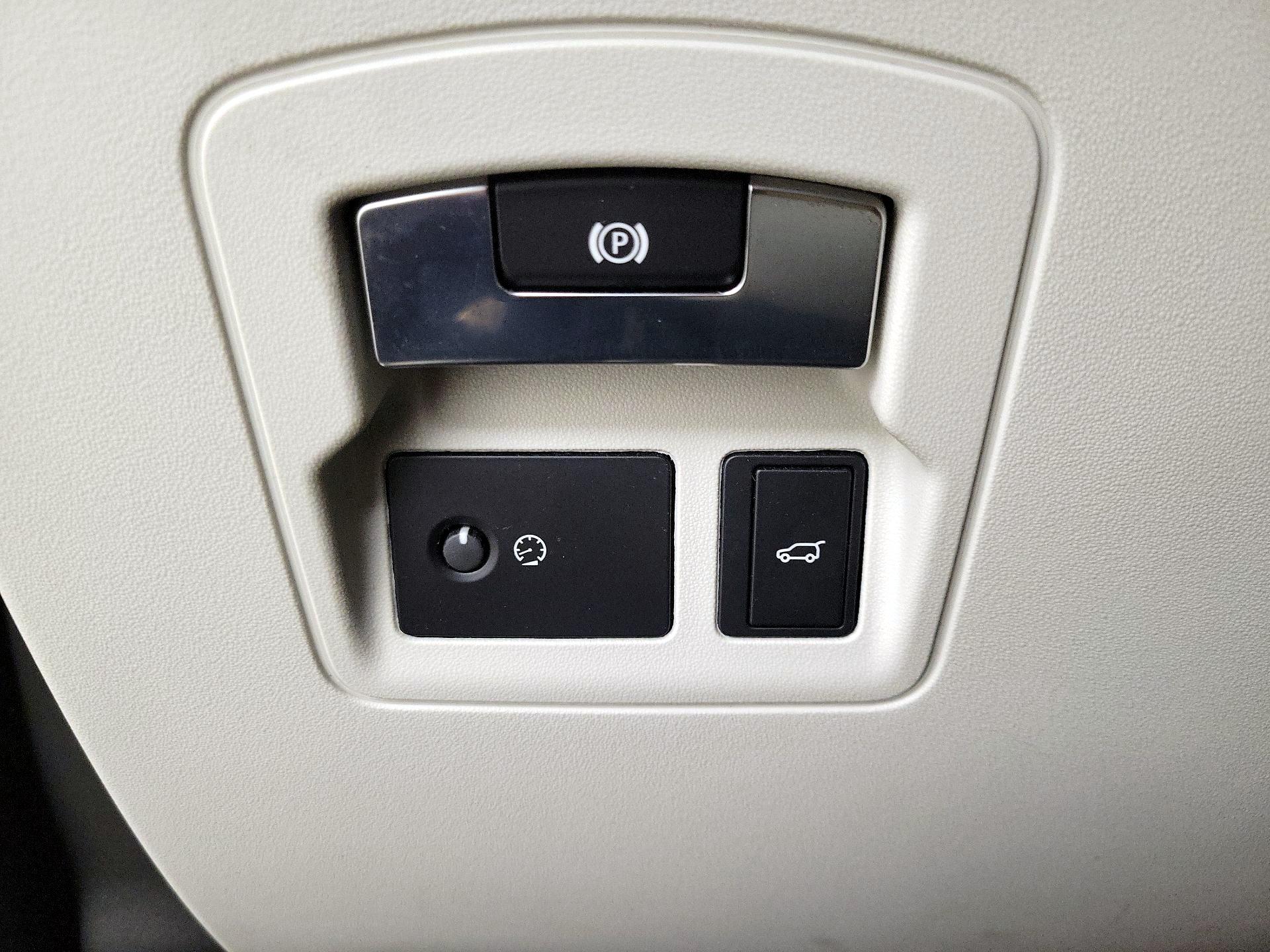 Thumbnail: 2020 Land Rover Range Rover Velar - 13