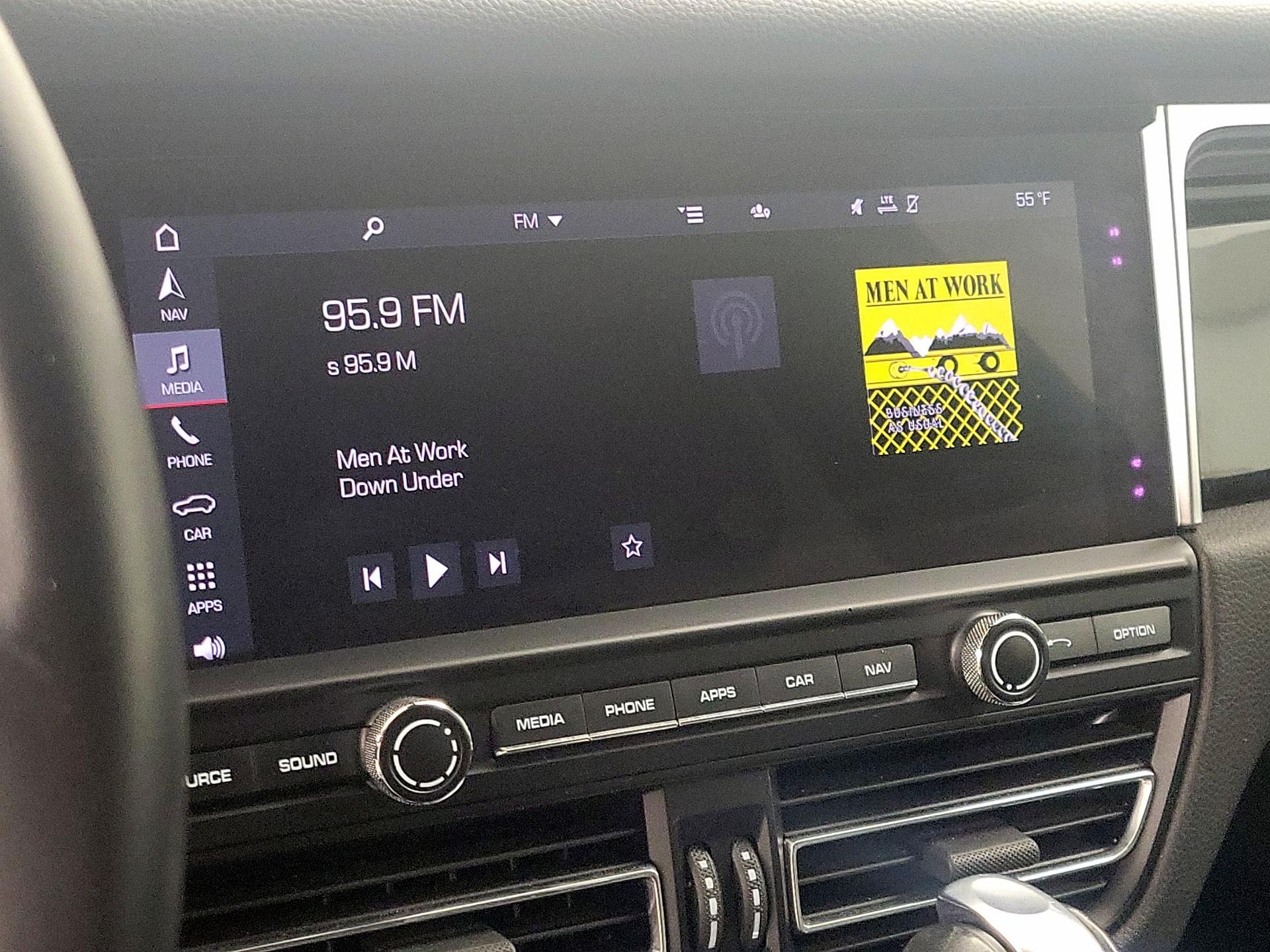 Thumbnail: 2020 Porsche Macan - 16