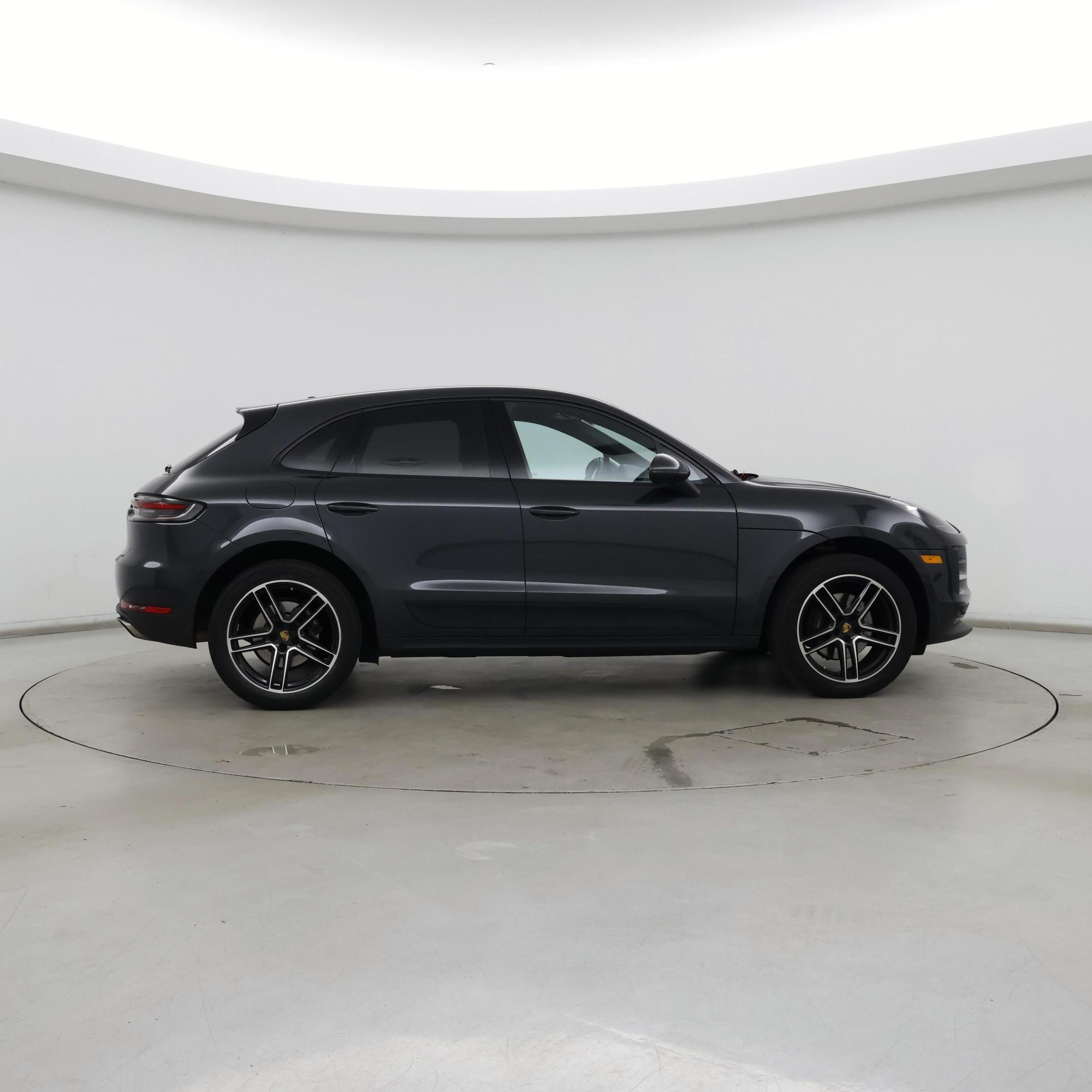 Thumbnail: 2020 Porsche Macan - 7