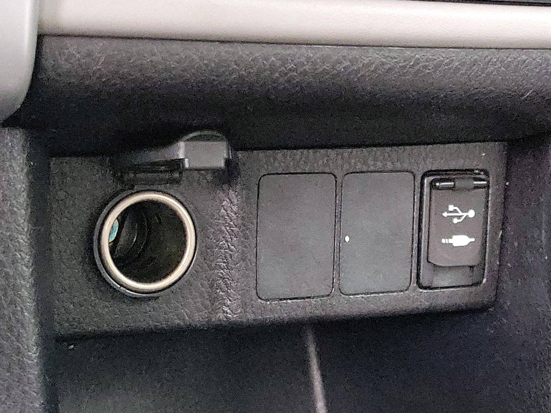 Thumbnail: 2019 Toyota Corolla - 18