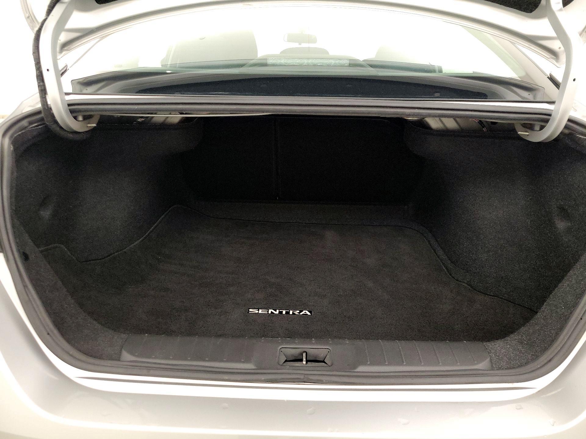 Thumbnail: 2020 Nissan Sentra - 20