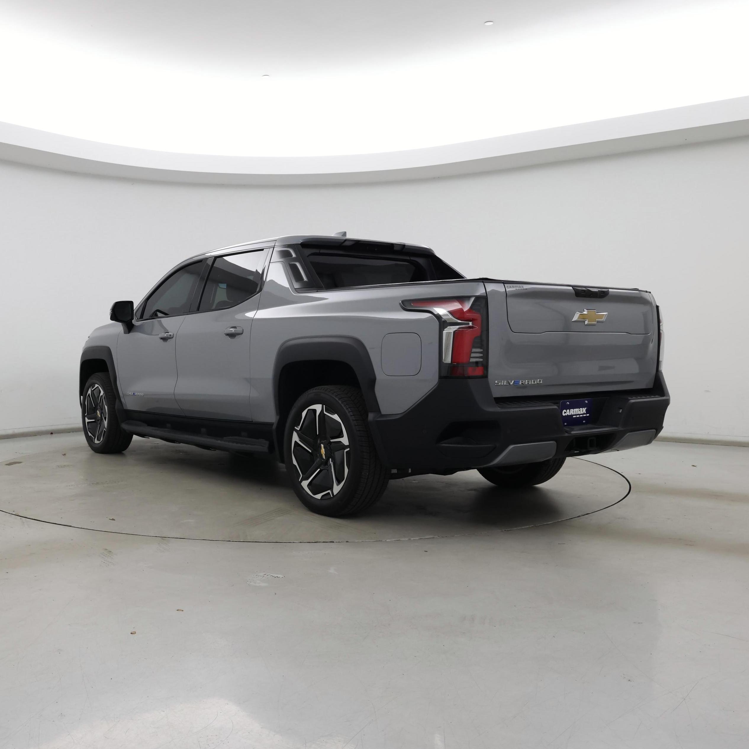 Thumbnail: 2025 Chevrolet Silverado EV - 2