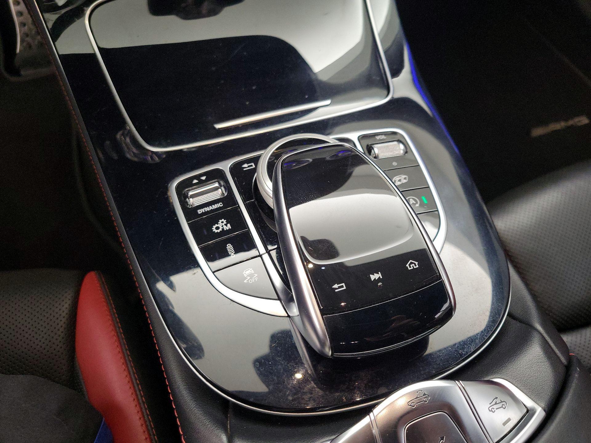 Thumbnail: 2020 Mercedes-Benz E-Class - 18