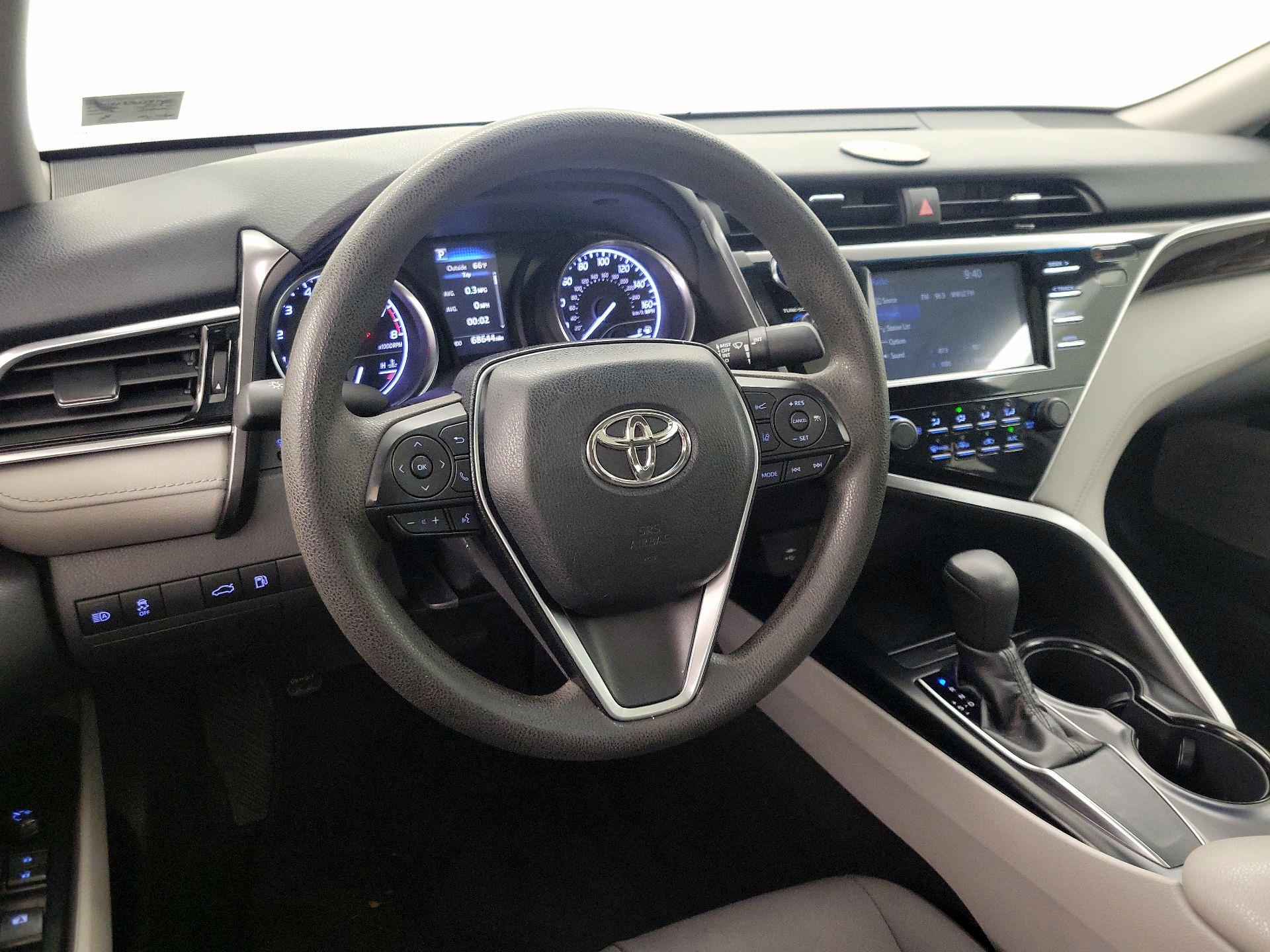 Thumbnail: 2018 Toyota Camry - 9