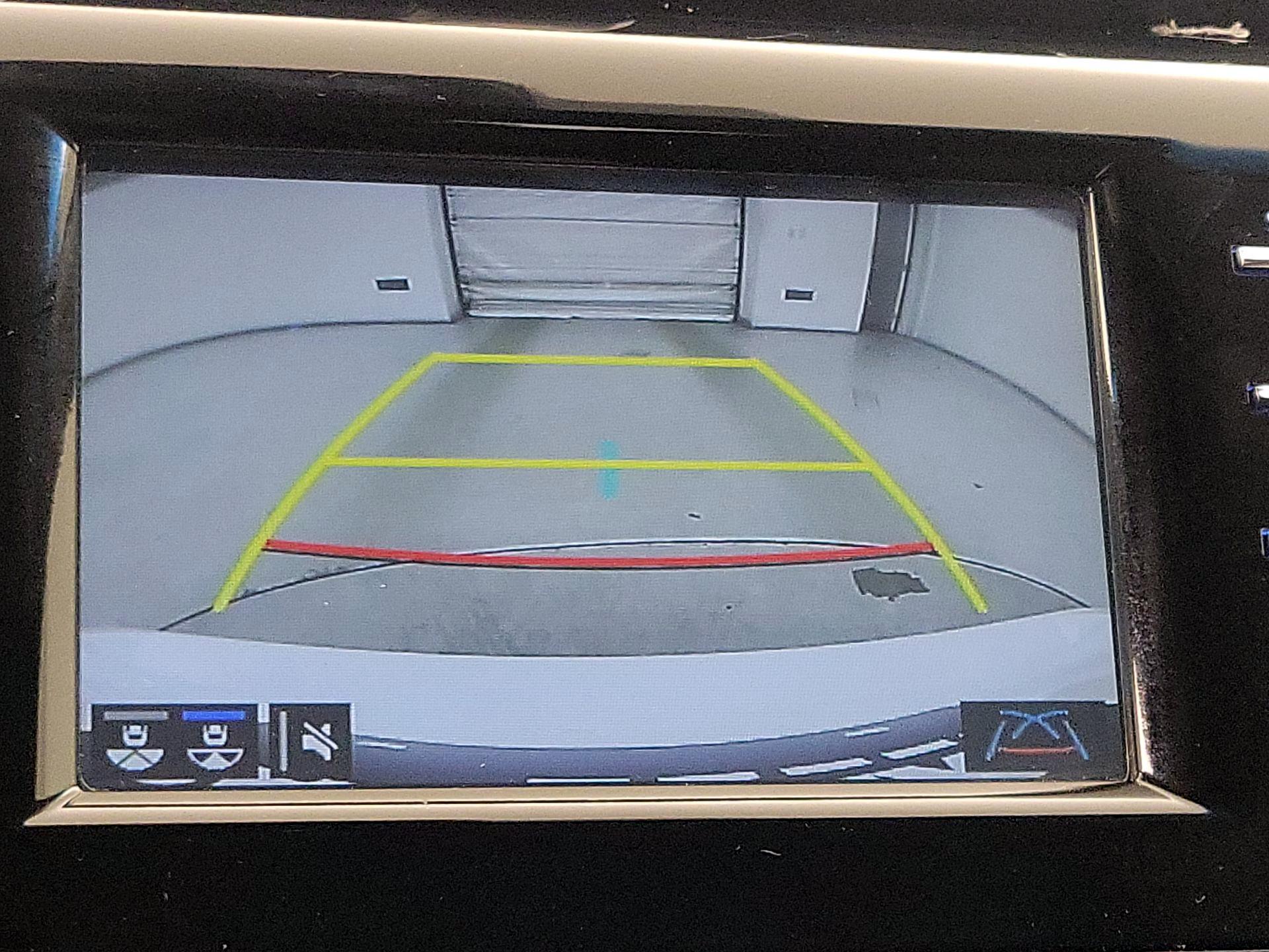 Thumbnail: 2018 Toyota Camry - 14