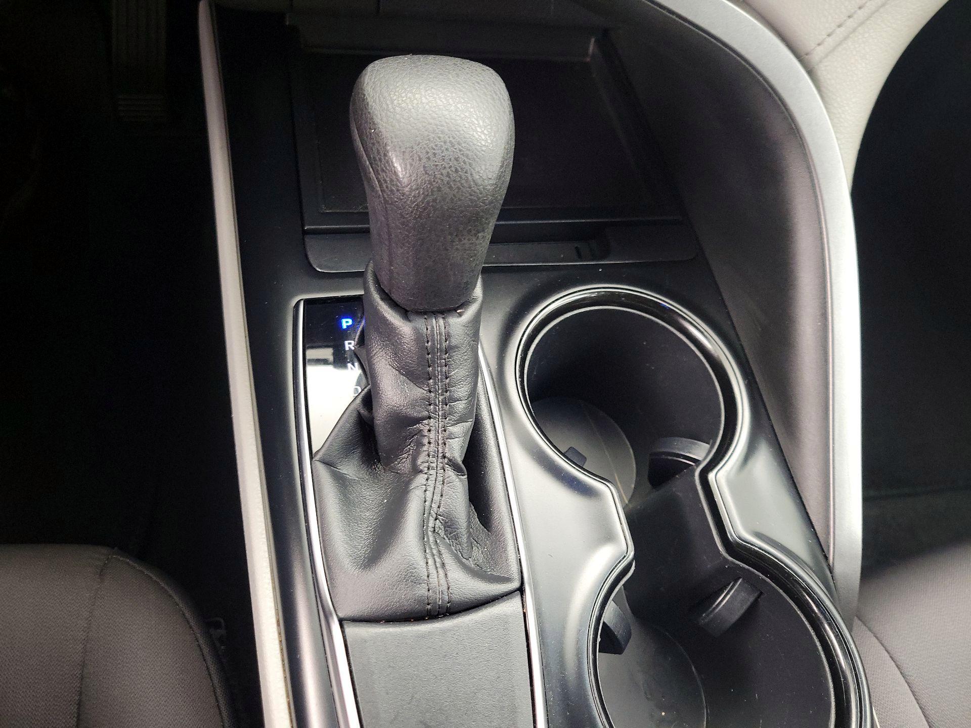 Thumbnail: 2018 Toyota Camry - 17