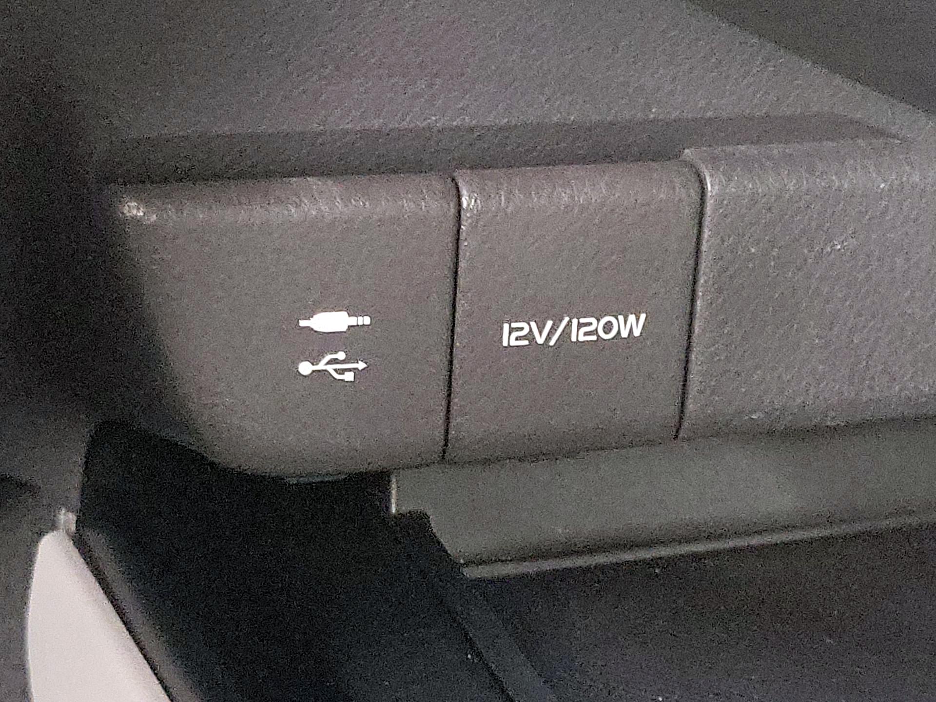 Thumbnail: 2018 Toyota Camry - 18