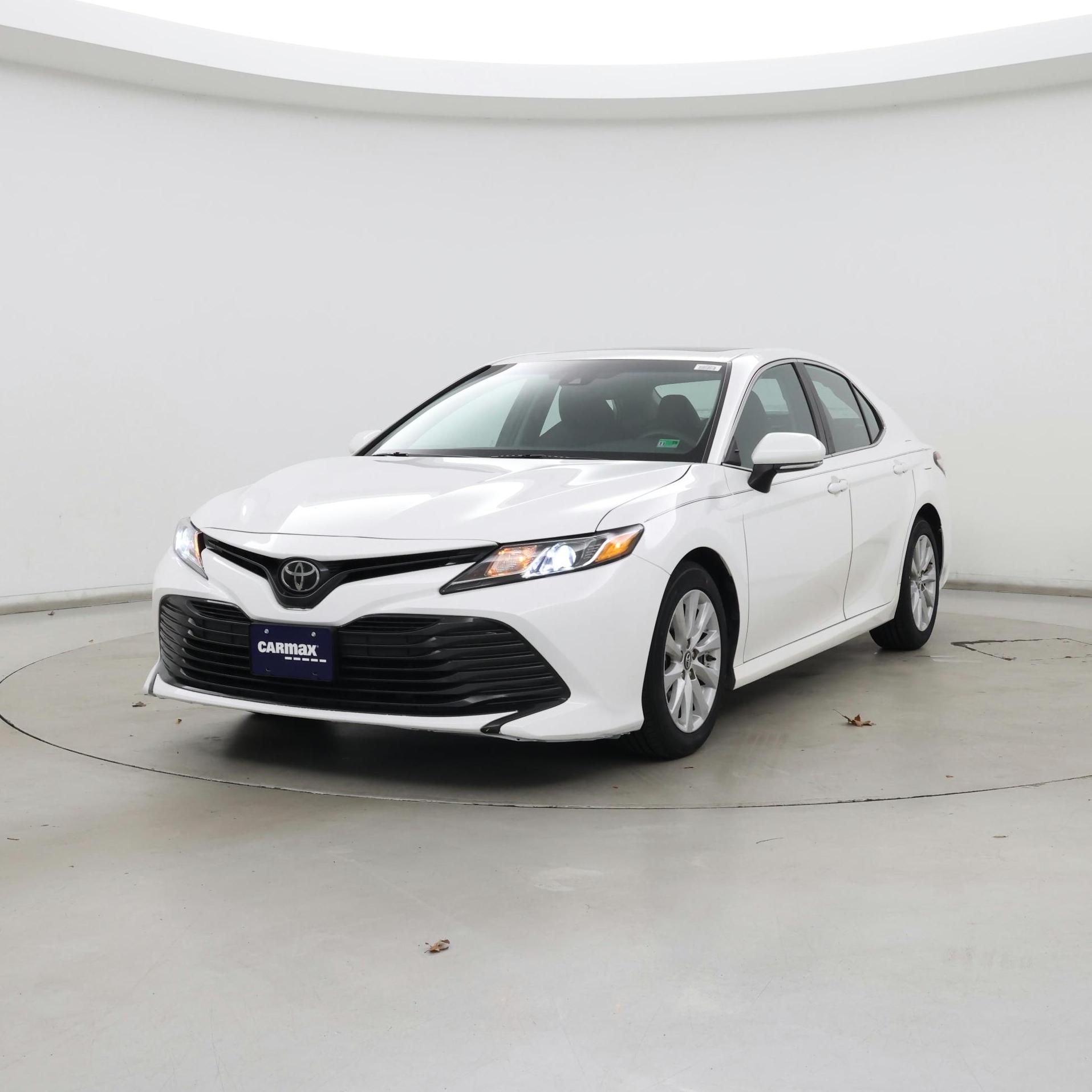 Thumbnail: 2018 Toyota Camry - 4