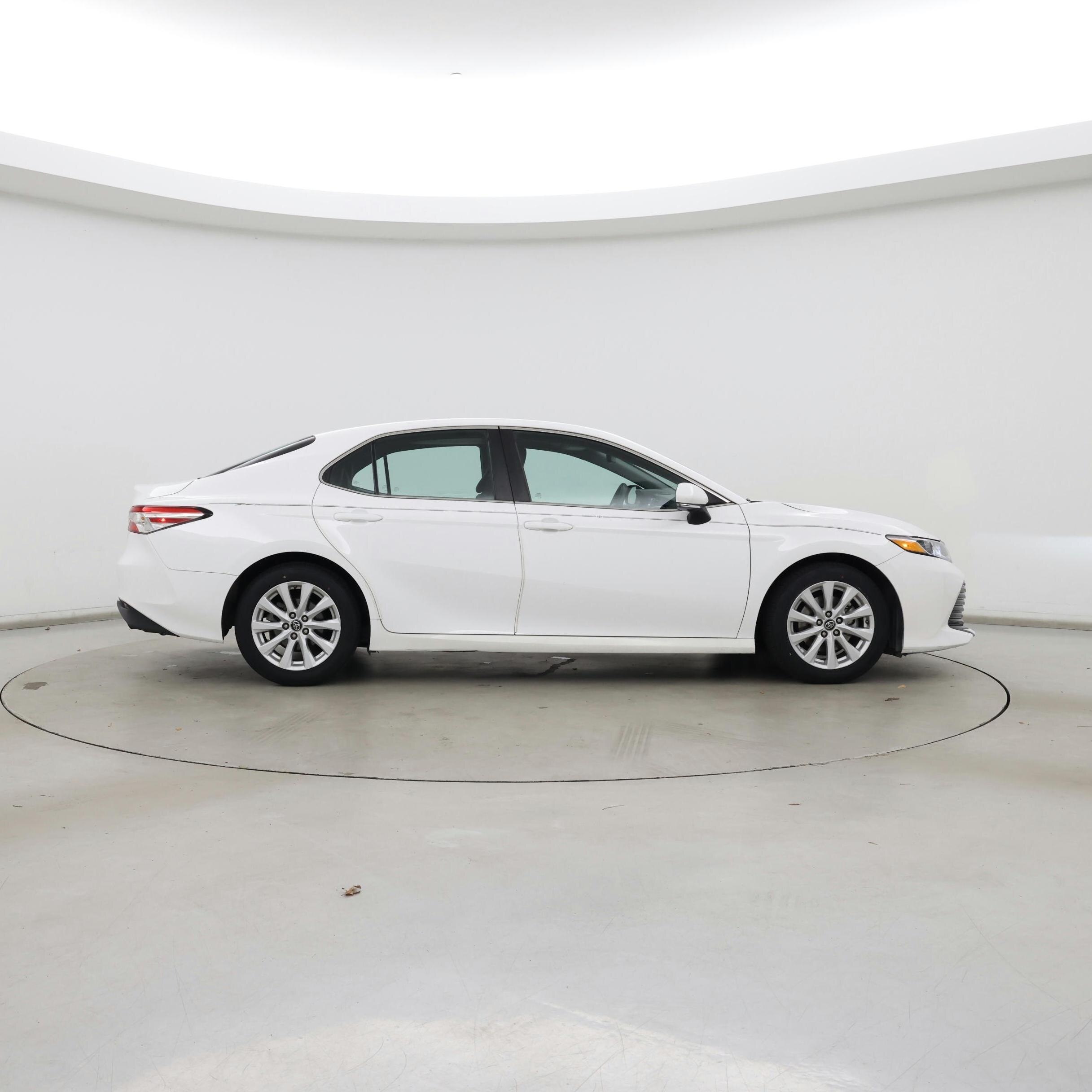 Thumbnail: 2018 Toyota Camry - 7