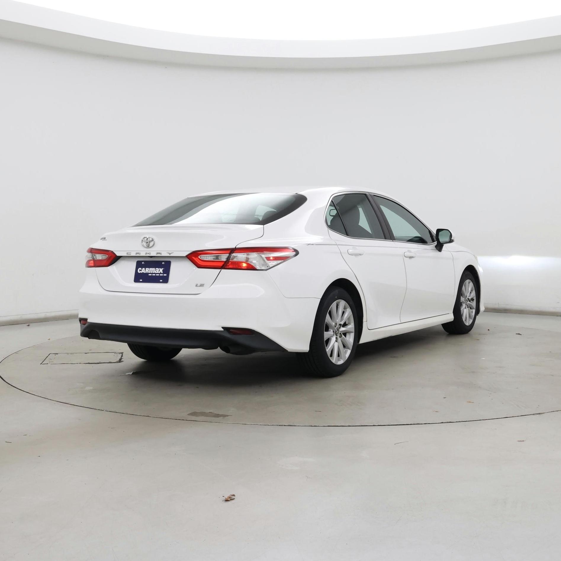 Thumbnail: 2018 Toyota Camry - 8