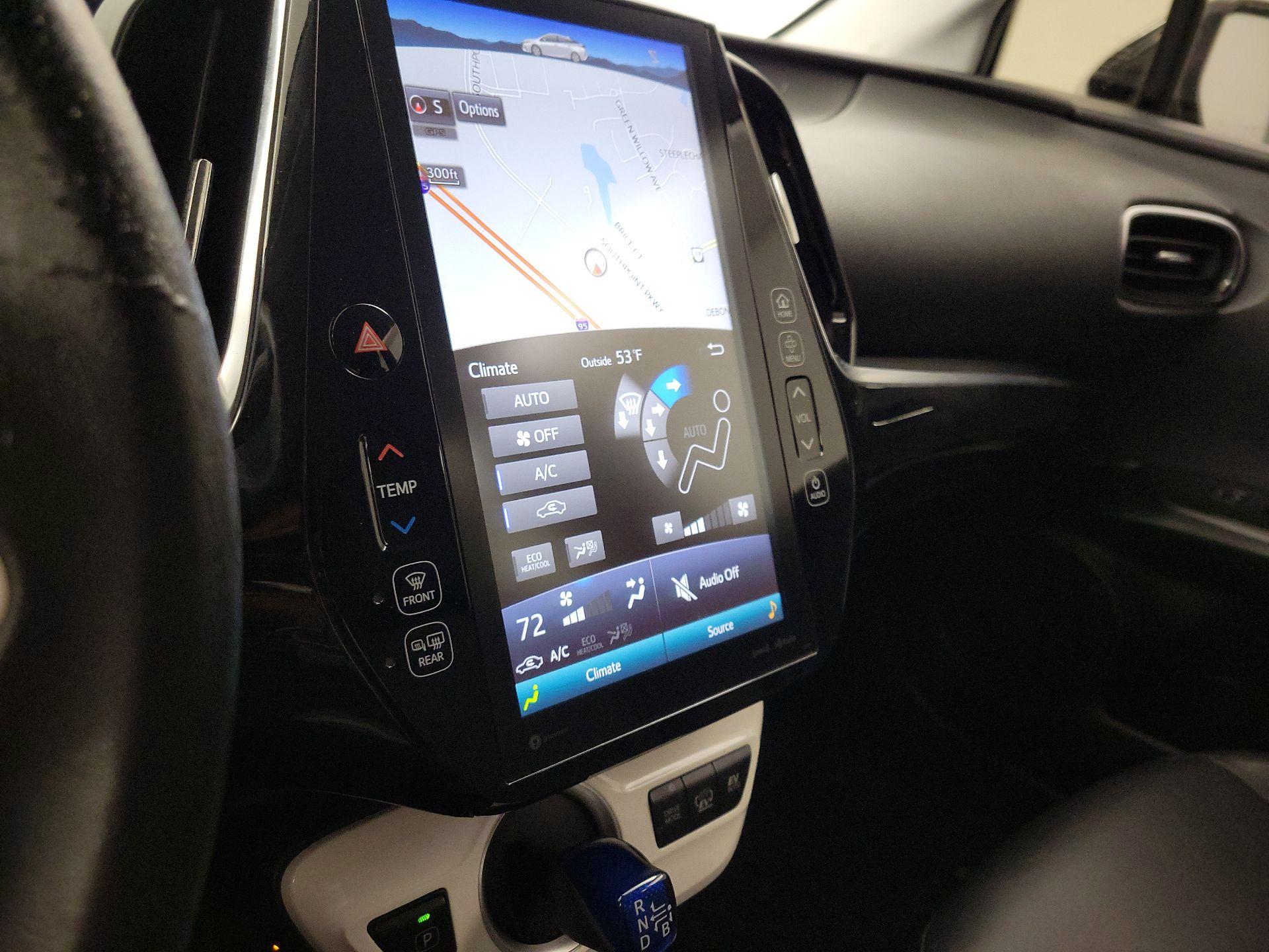 Thumbnail: 2018 Toyota Prius Prime - 17