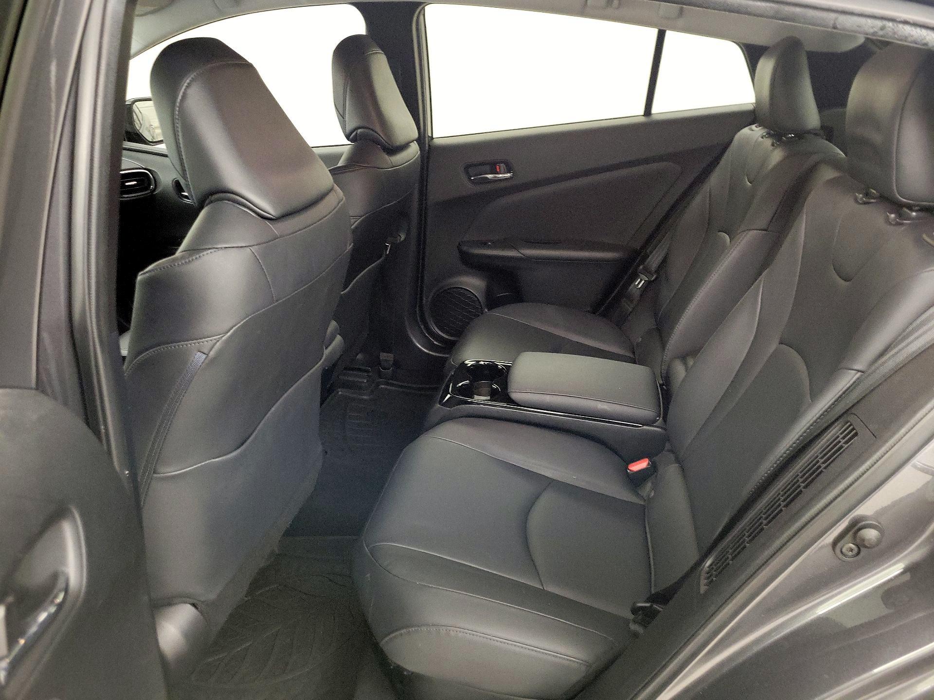 Thumbnail: 2018 Toyota Prius Prime - 20