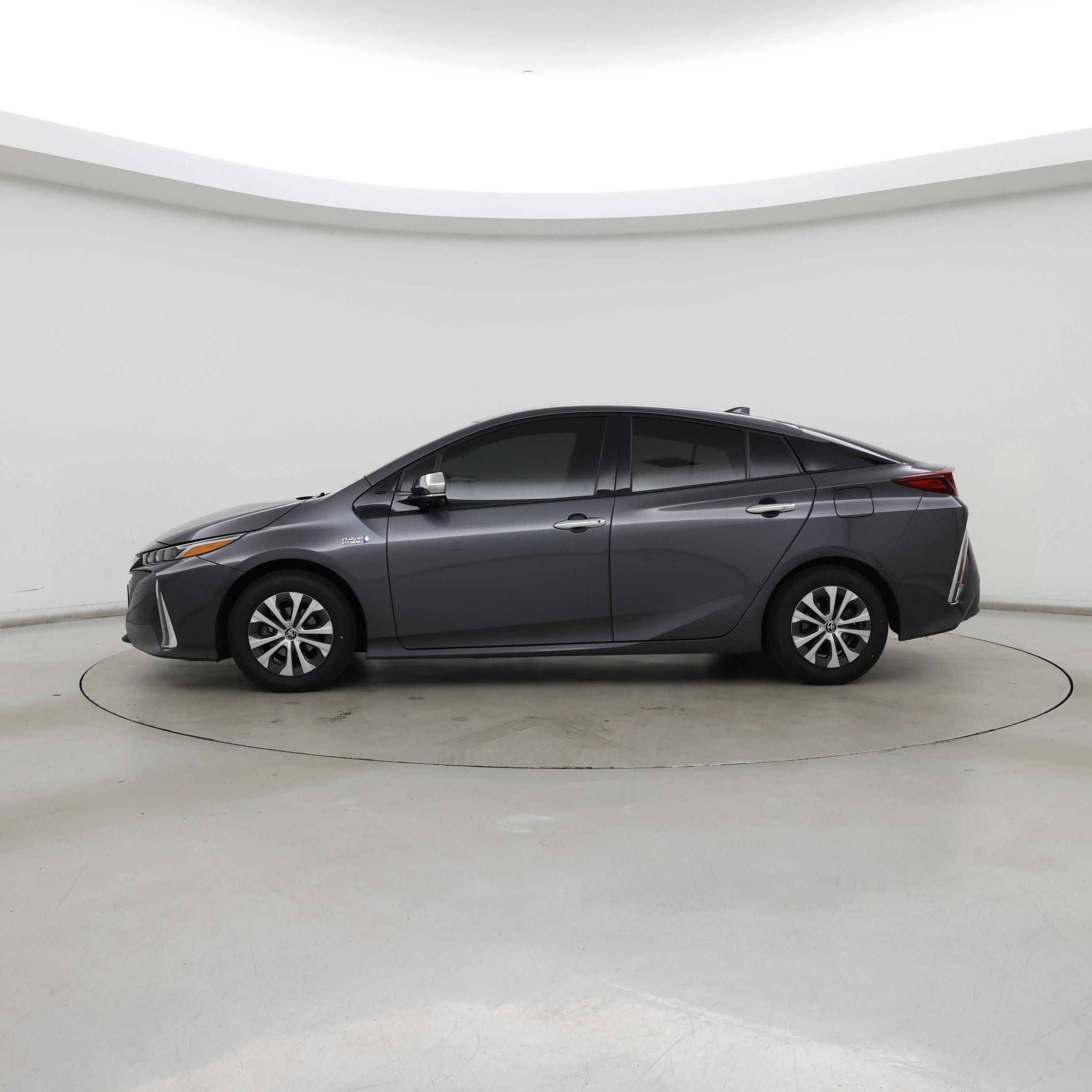Thumbnail: 2018 Toyota Prius Prime - 3