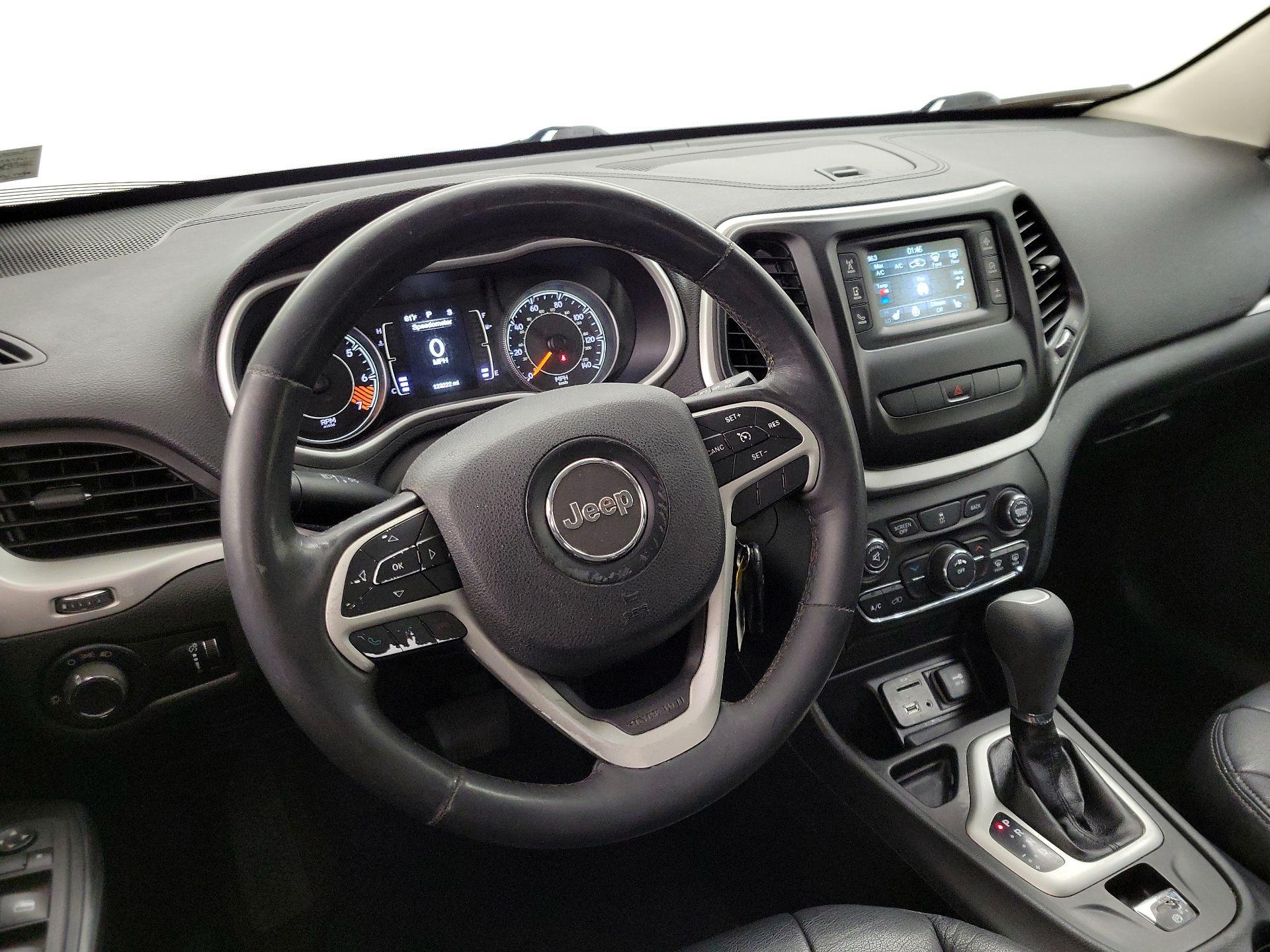 Thumbnail: 2015 Jeep Cherokee - 9