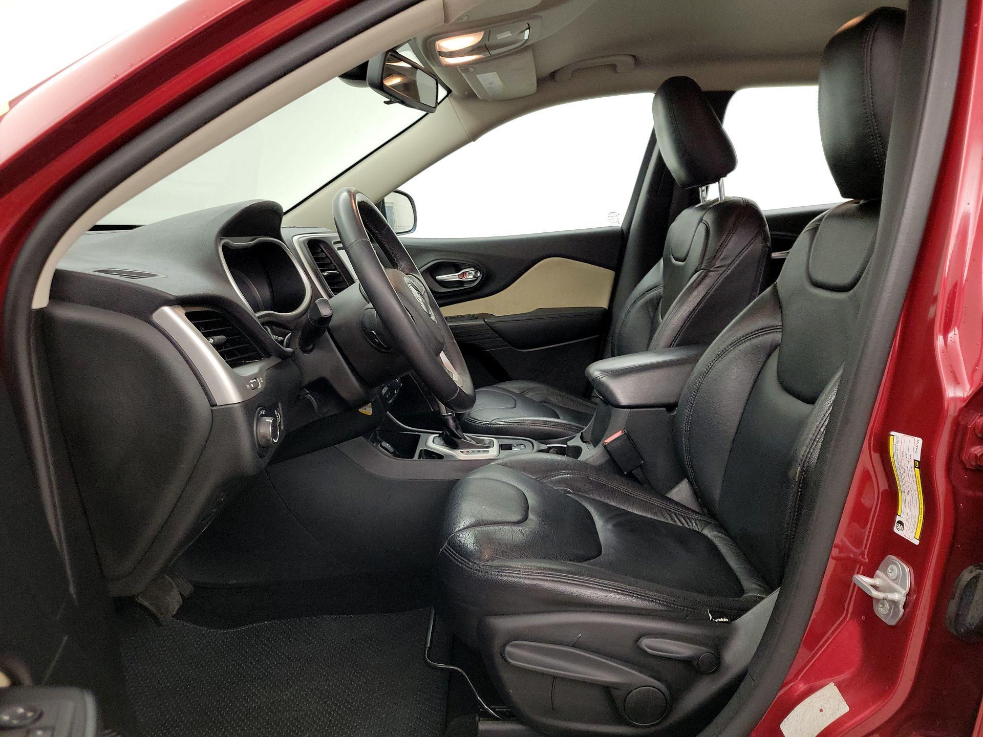 Thumbnail: 2015 Jeep Cherokee - 11