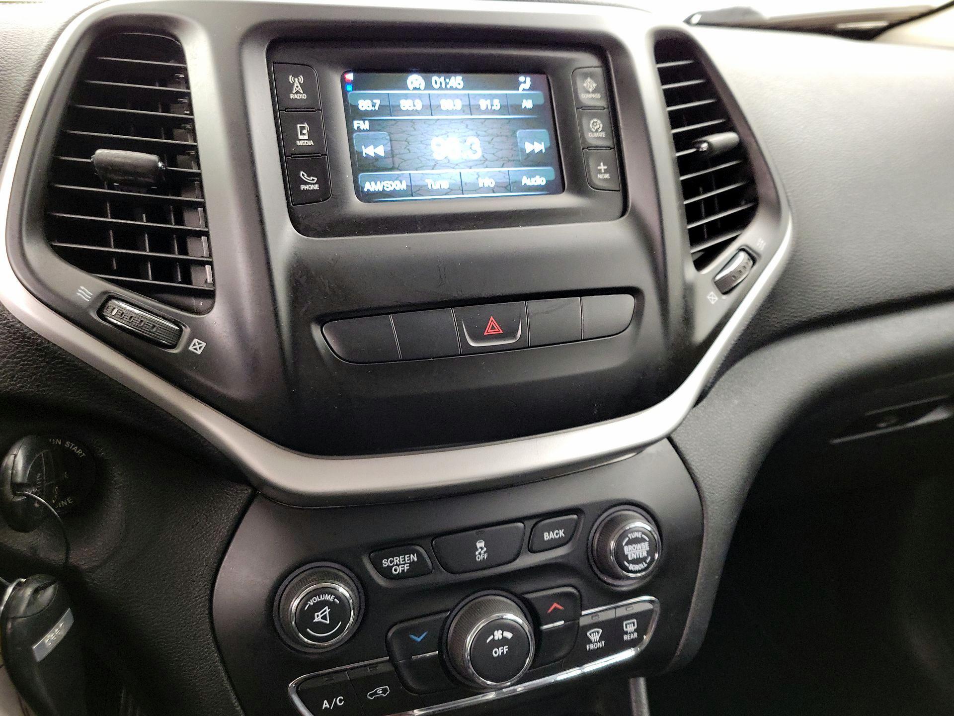 Thumbnail: 2015 Jeep Cherokee - 15