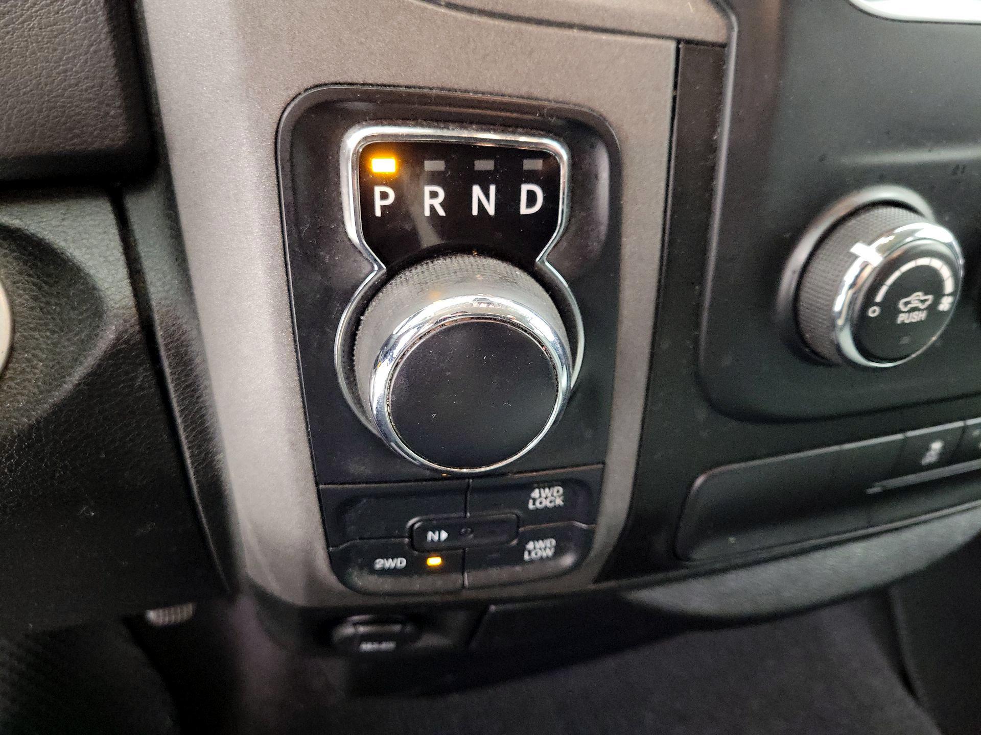 Thumbnail: 2019 RAM 1500 Classic - 17