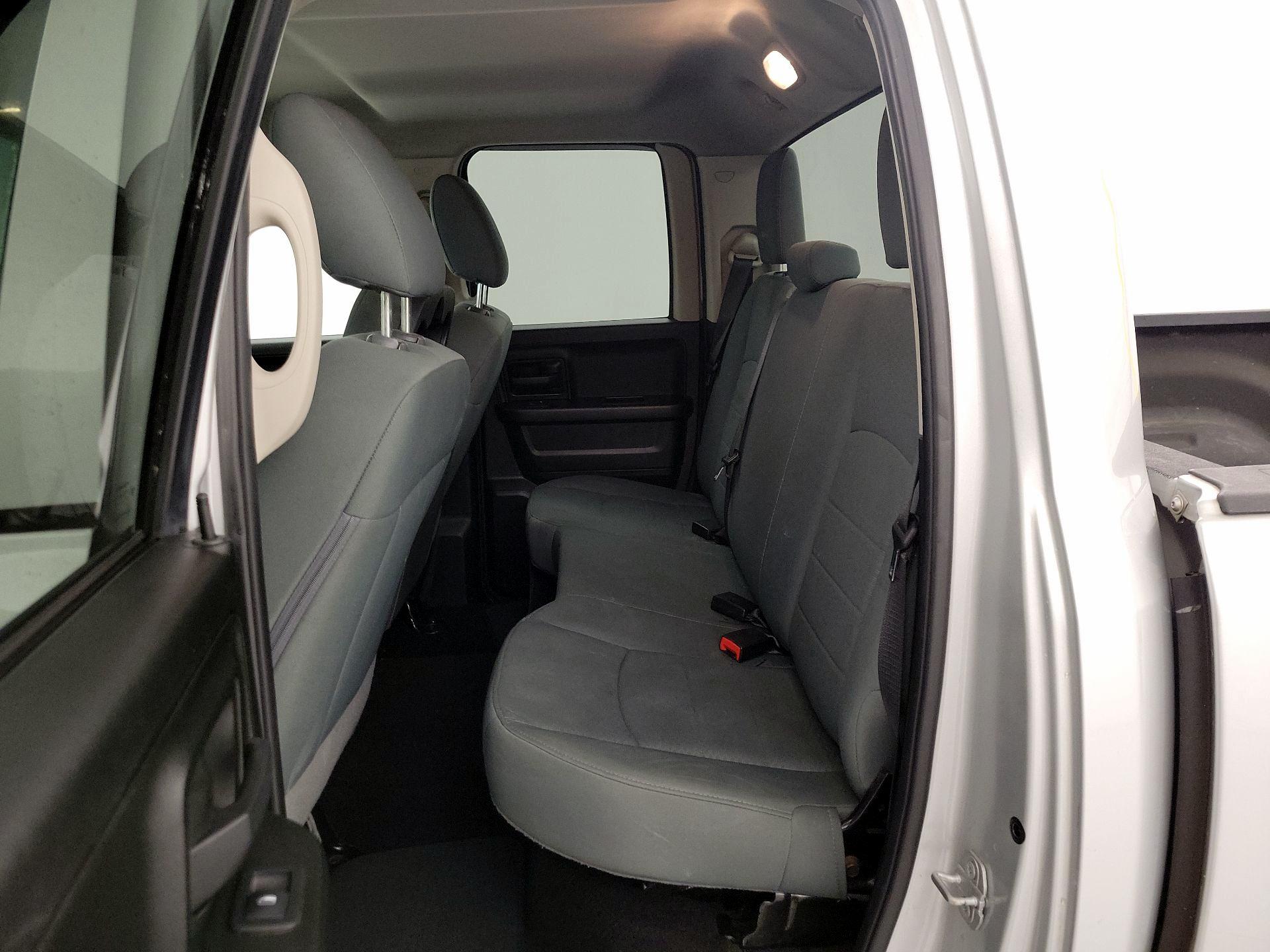 Thumbnail: 2019 RAM 1500 Classic - 19