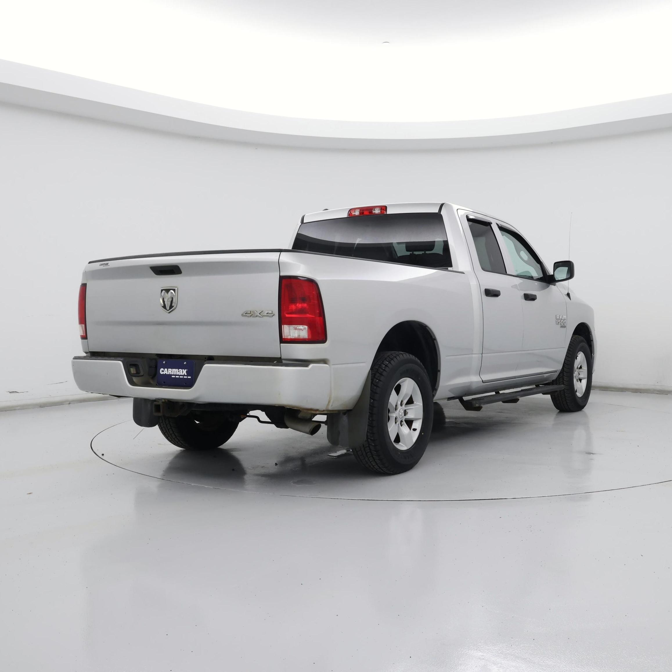 Thumbnail: 2019 RAM 1500 Classic - 8