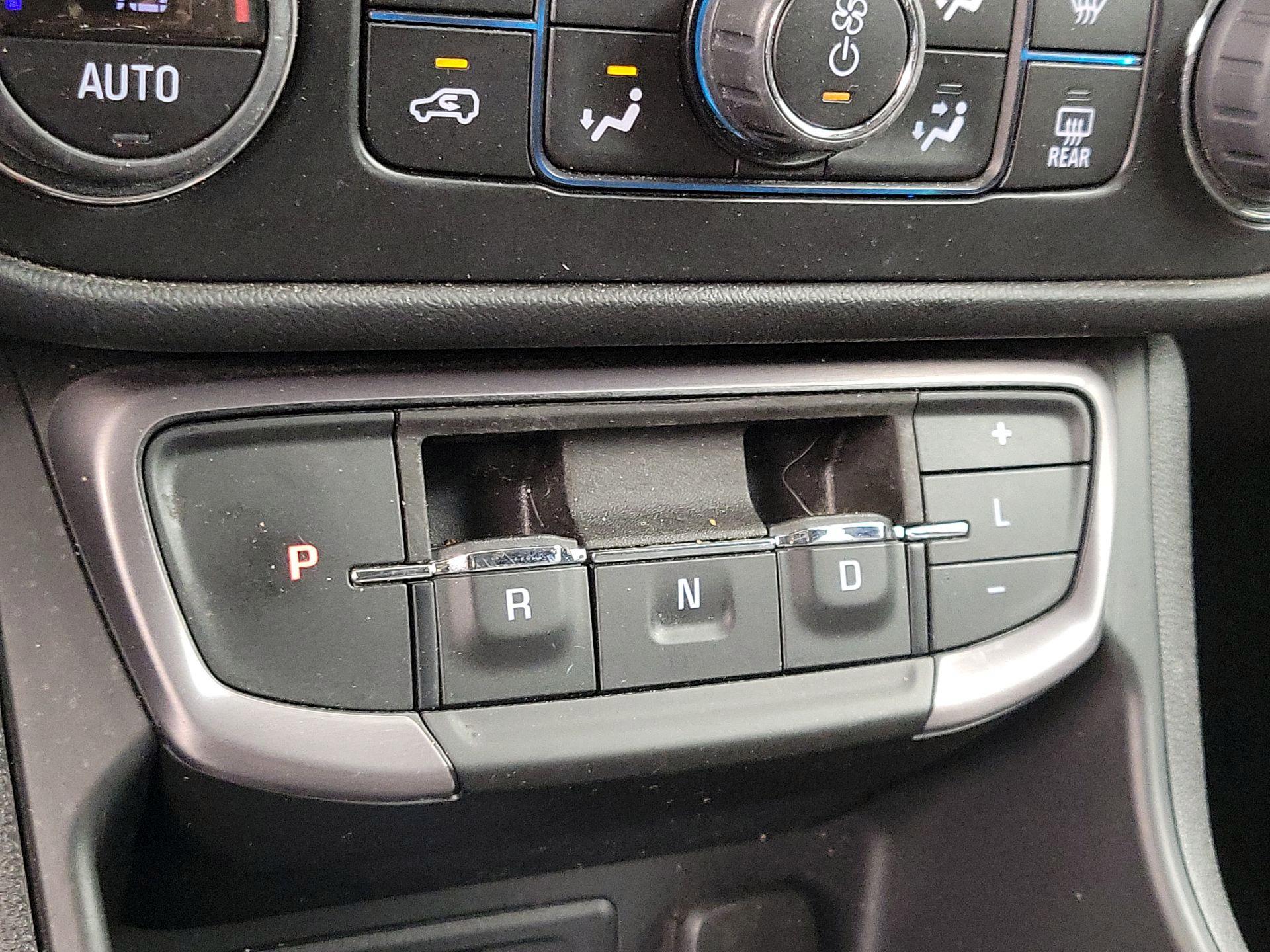 Thumbnail: 2023 GMC Terrain - 17