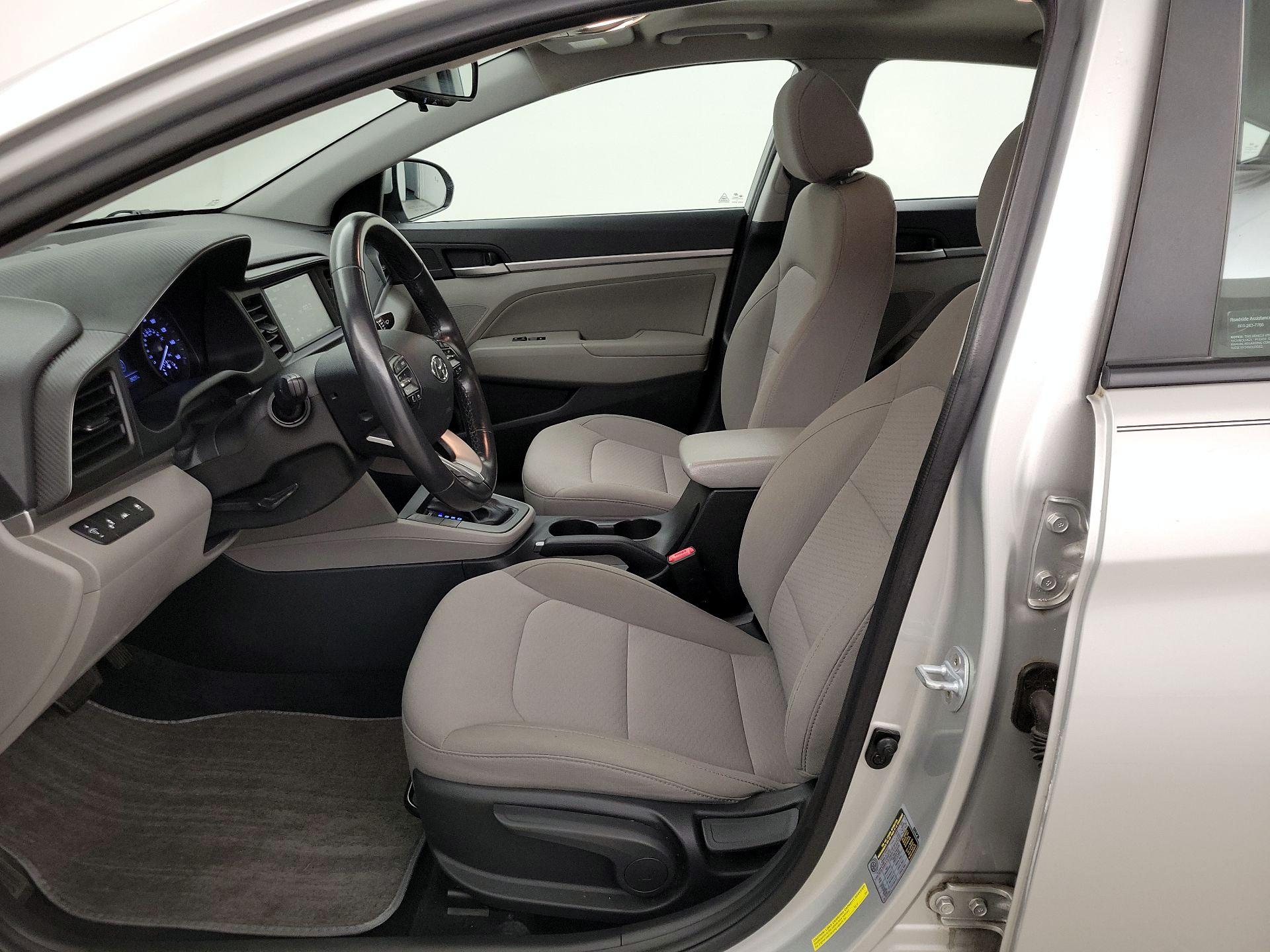 Thumbnail: 2019 Hyundai Elantra - 11