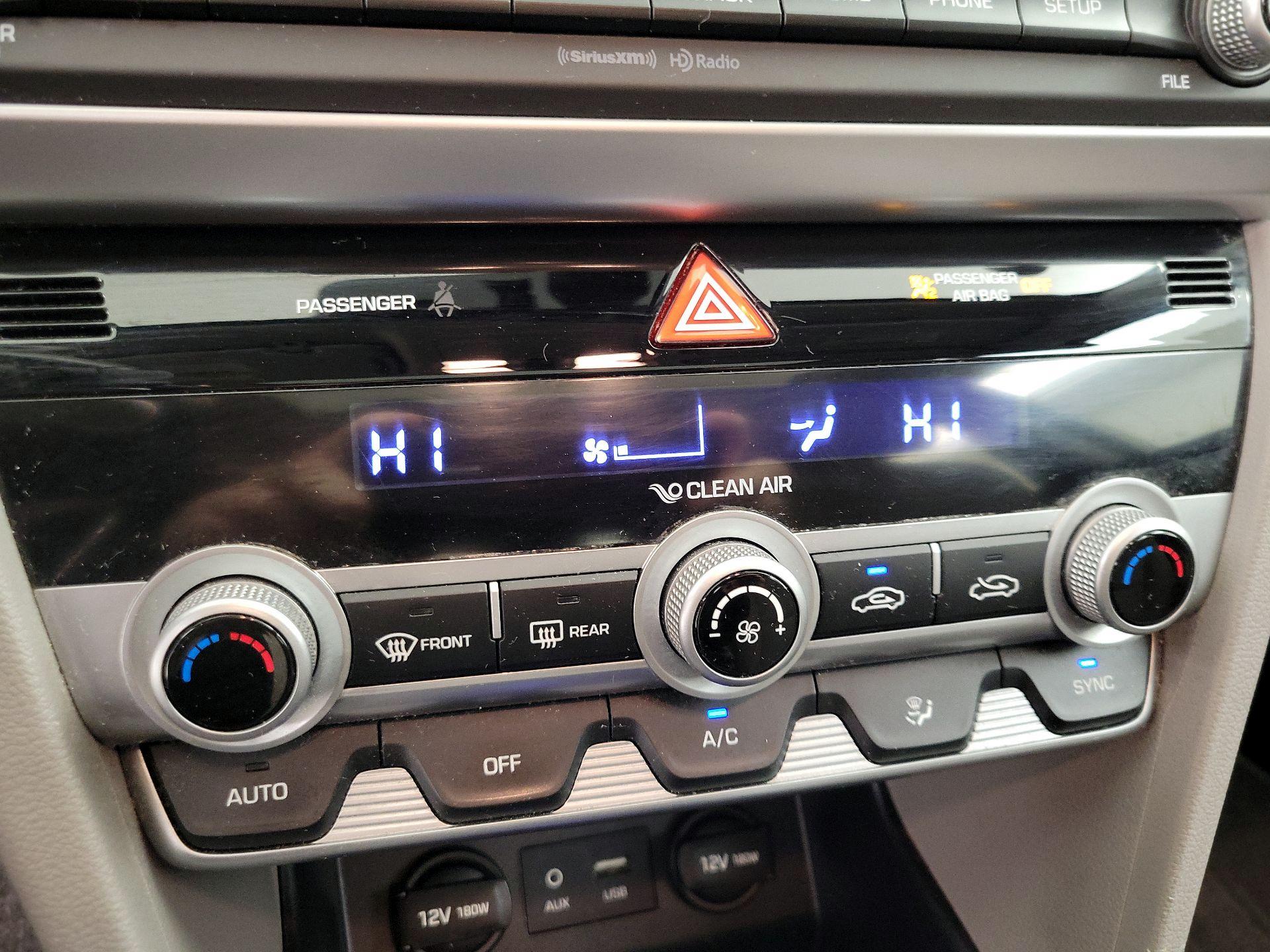 Thumbnail: 2019 Hyundai Elantra - 16