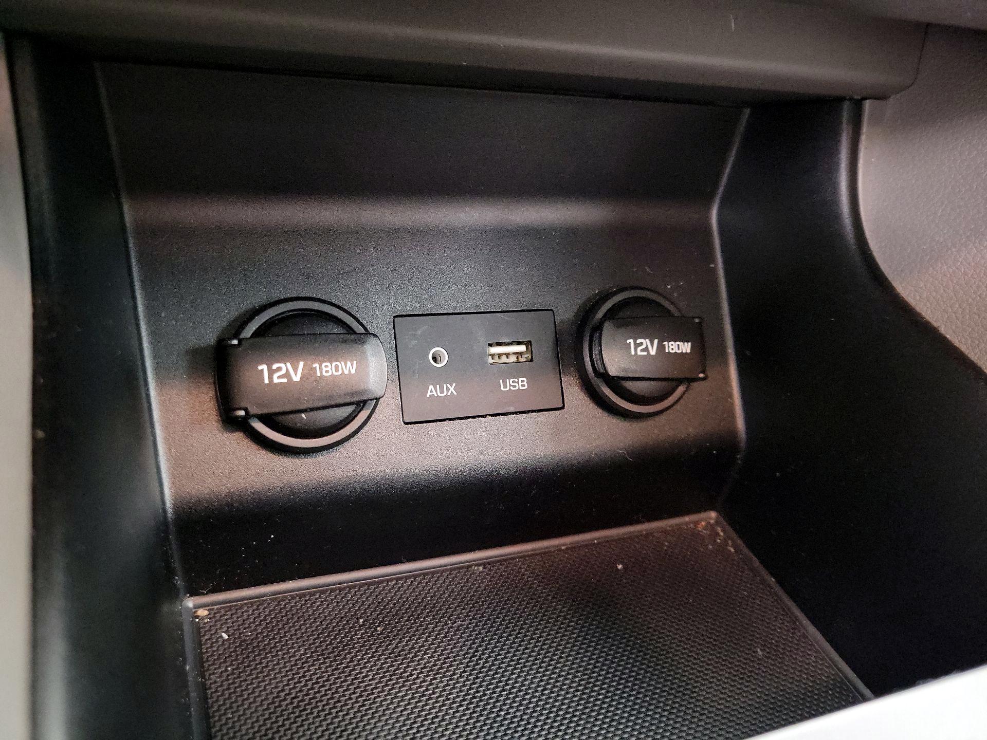 Thumbnail: 2019 Hyundai Elantra - 18