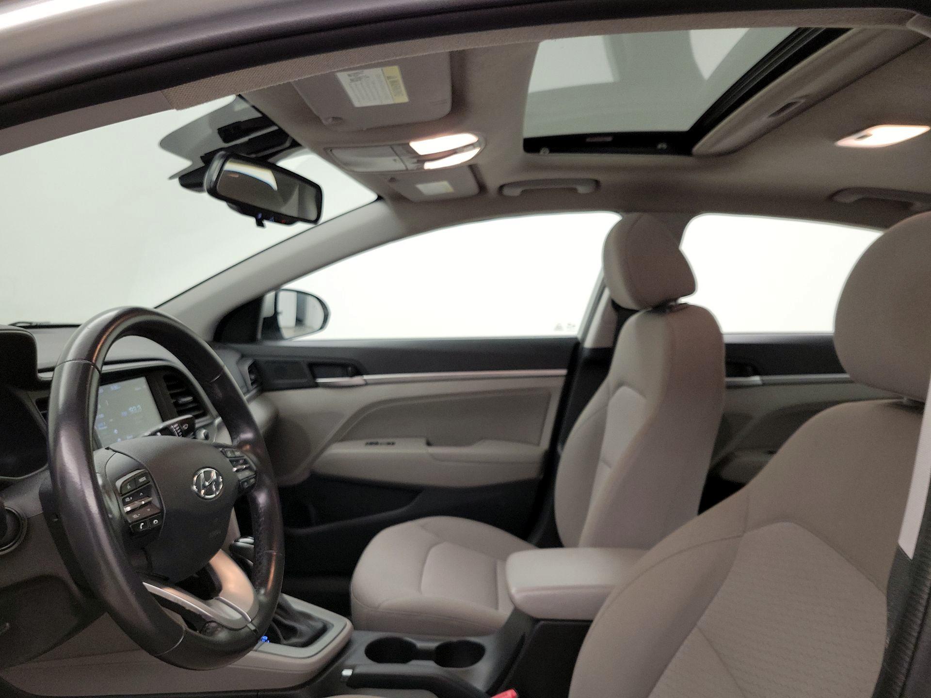 Thumbnail: 2019 Hyundai Elantra - 19