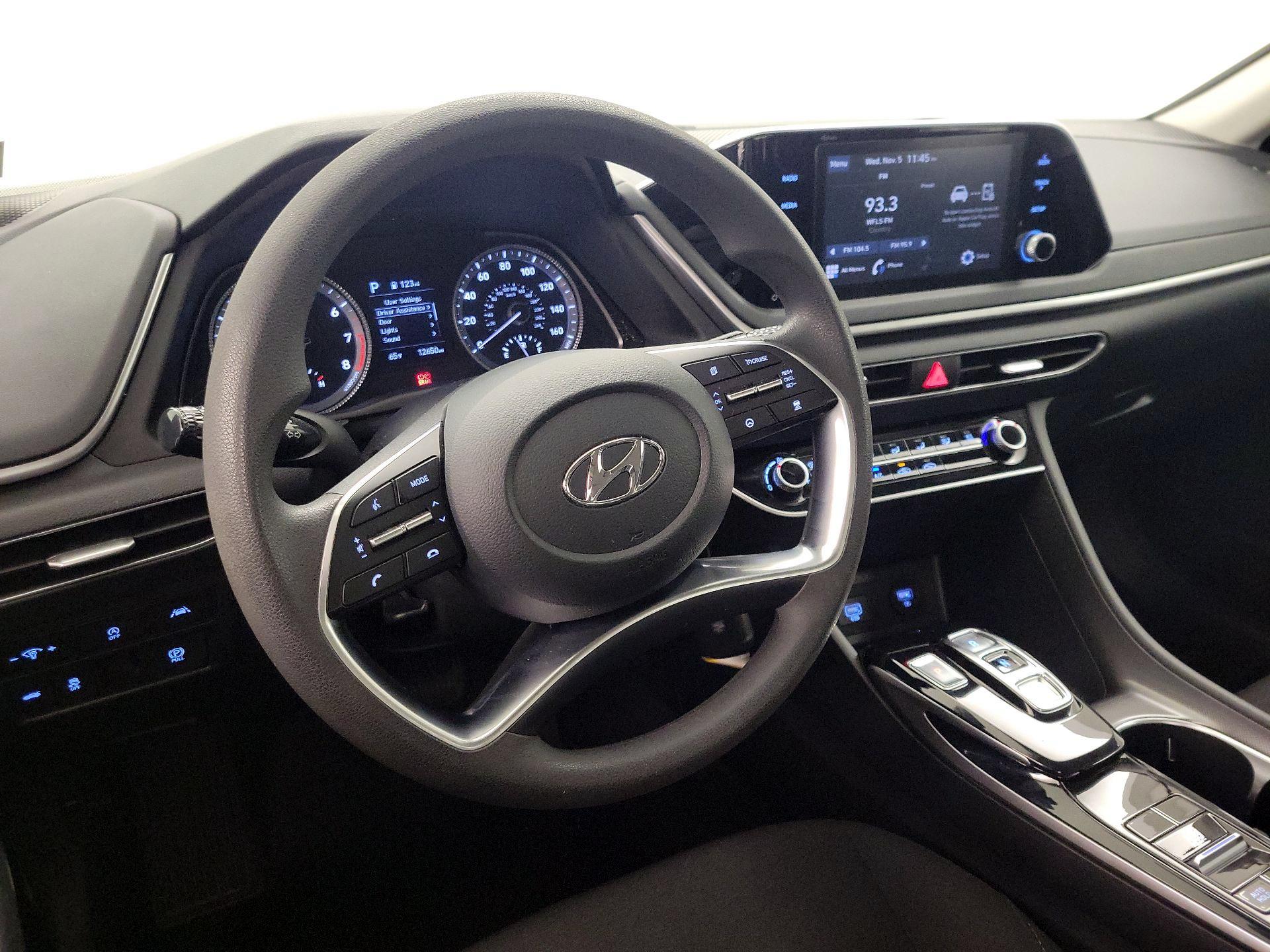 Thumbnail: 2023 Hyundai Sonata - 9