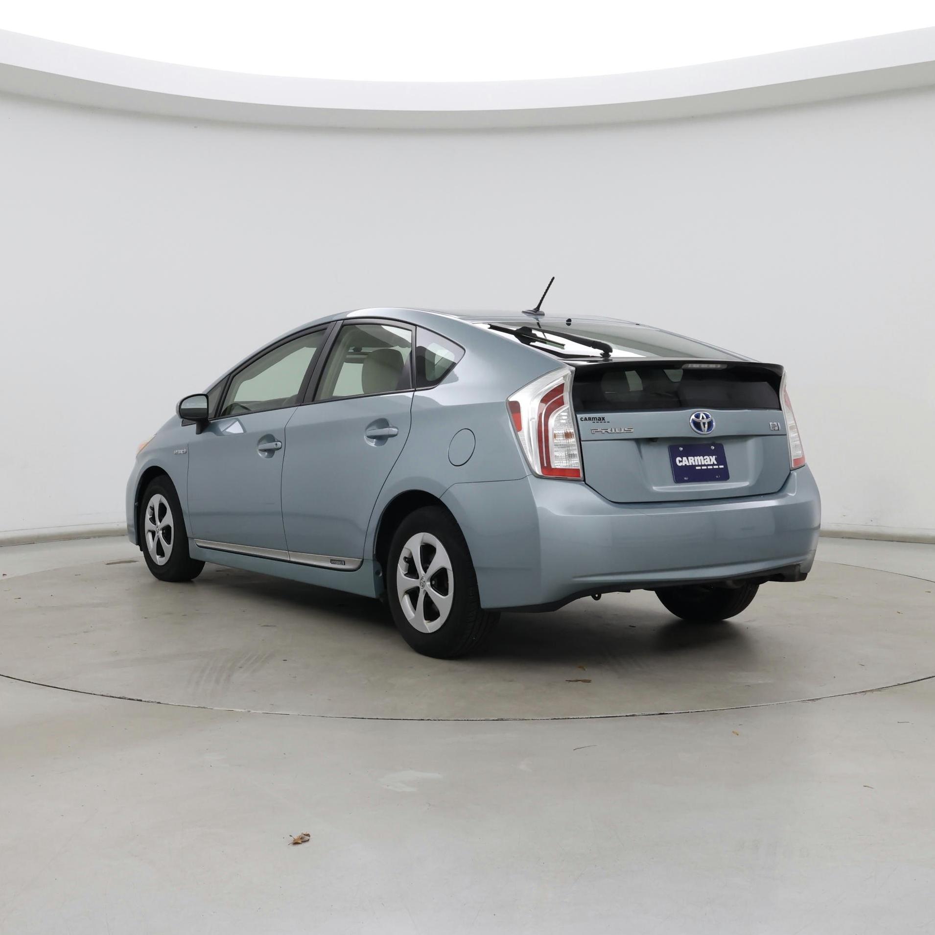 Thumbnail: 2015 Toyota Prius - 2
