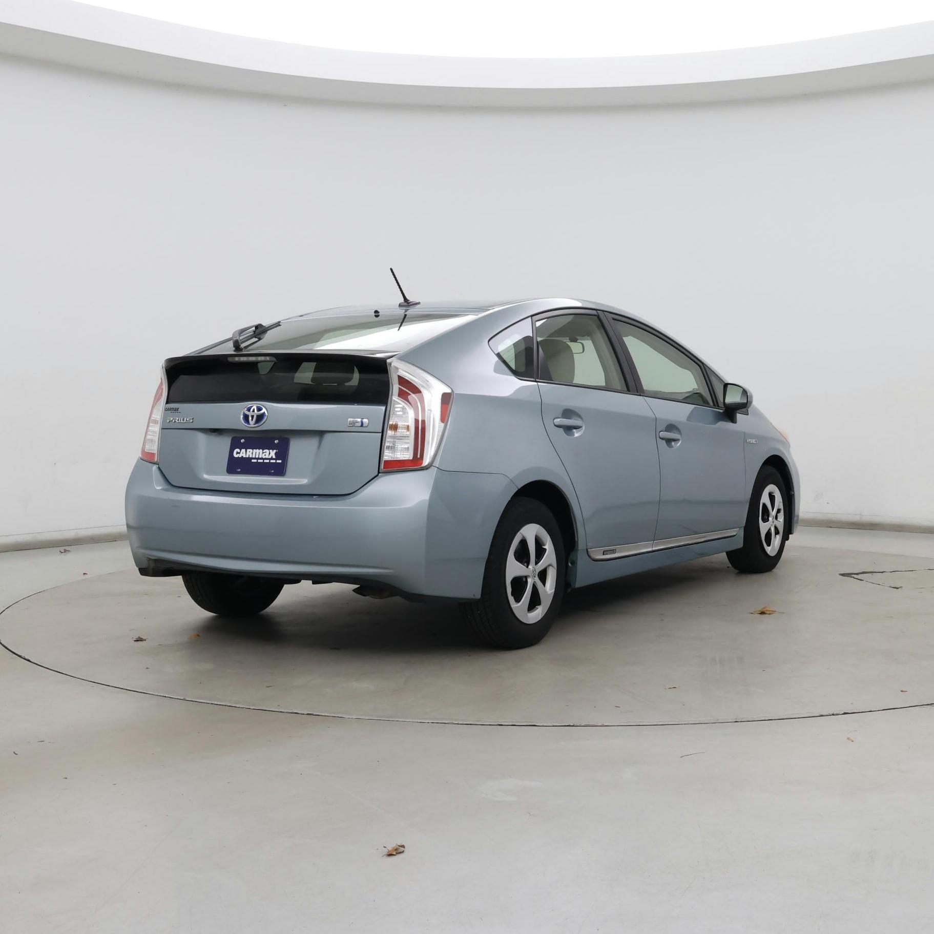 Thumbnail: 2015 Toyota Prius - 8