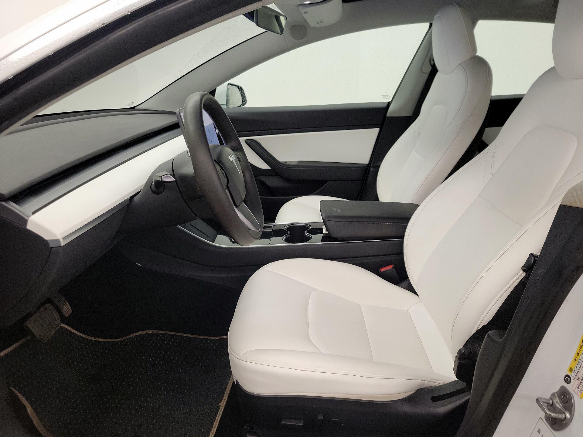 Thumbnail: 2020 Tesla Model 3 - 11