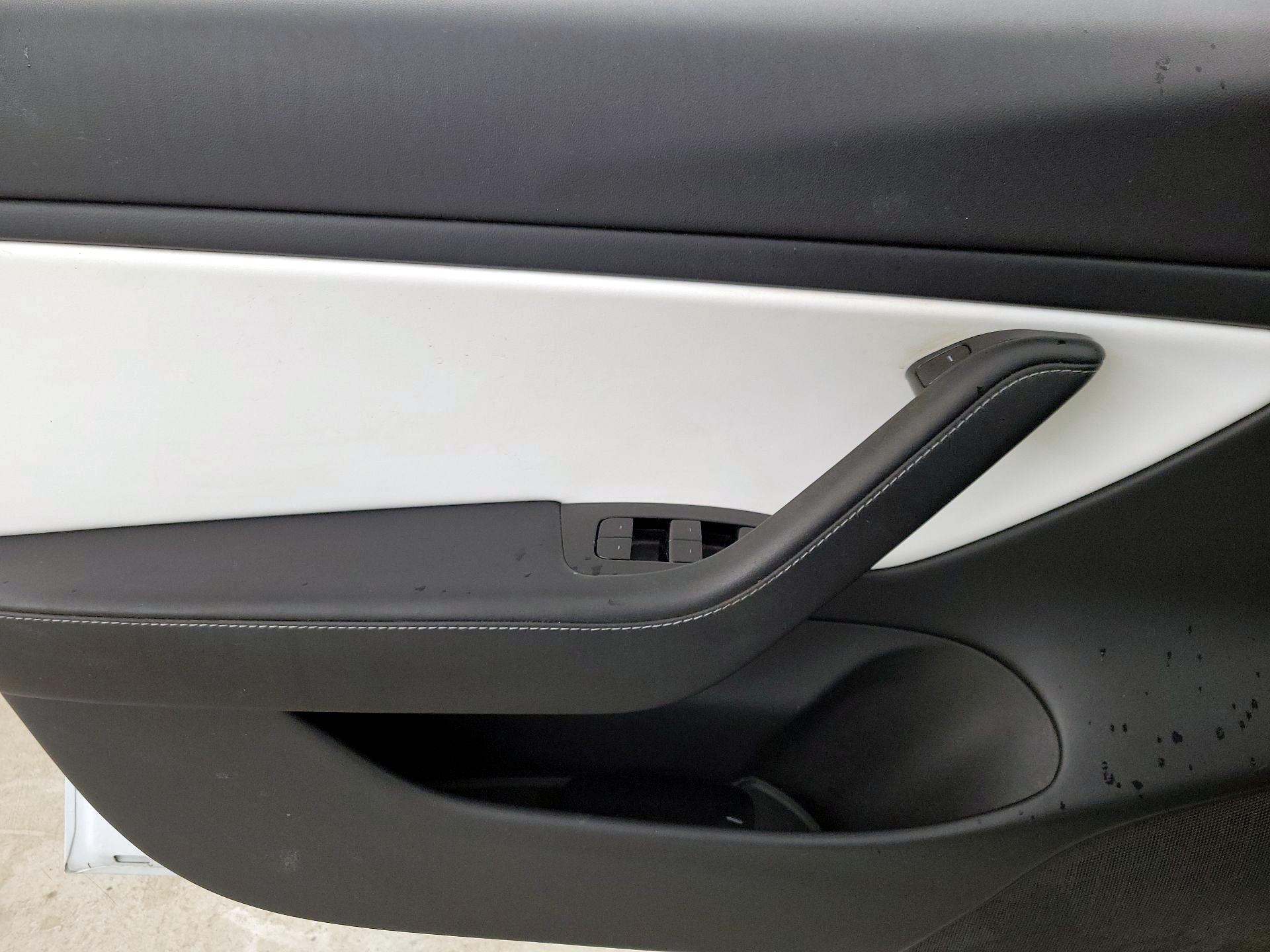 Thumbnail: 2020 Tesla Model 3 - 12