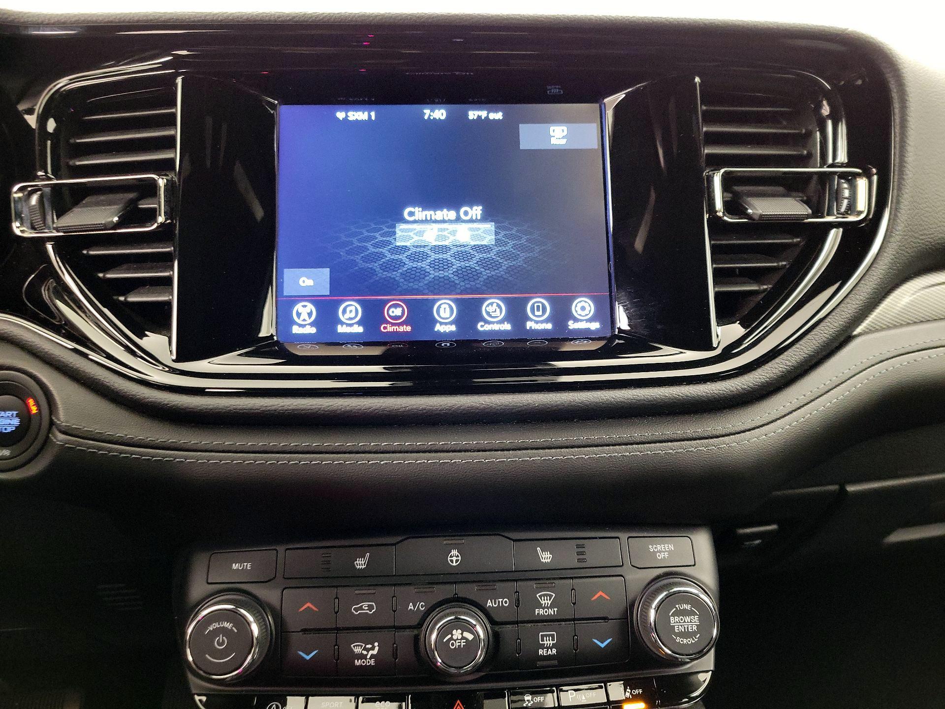 Thumbnail: 2022 Dodge Durango - 16