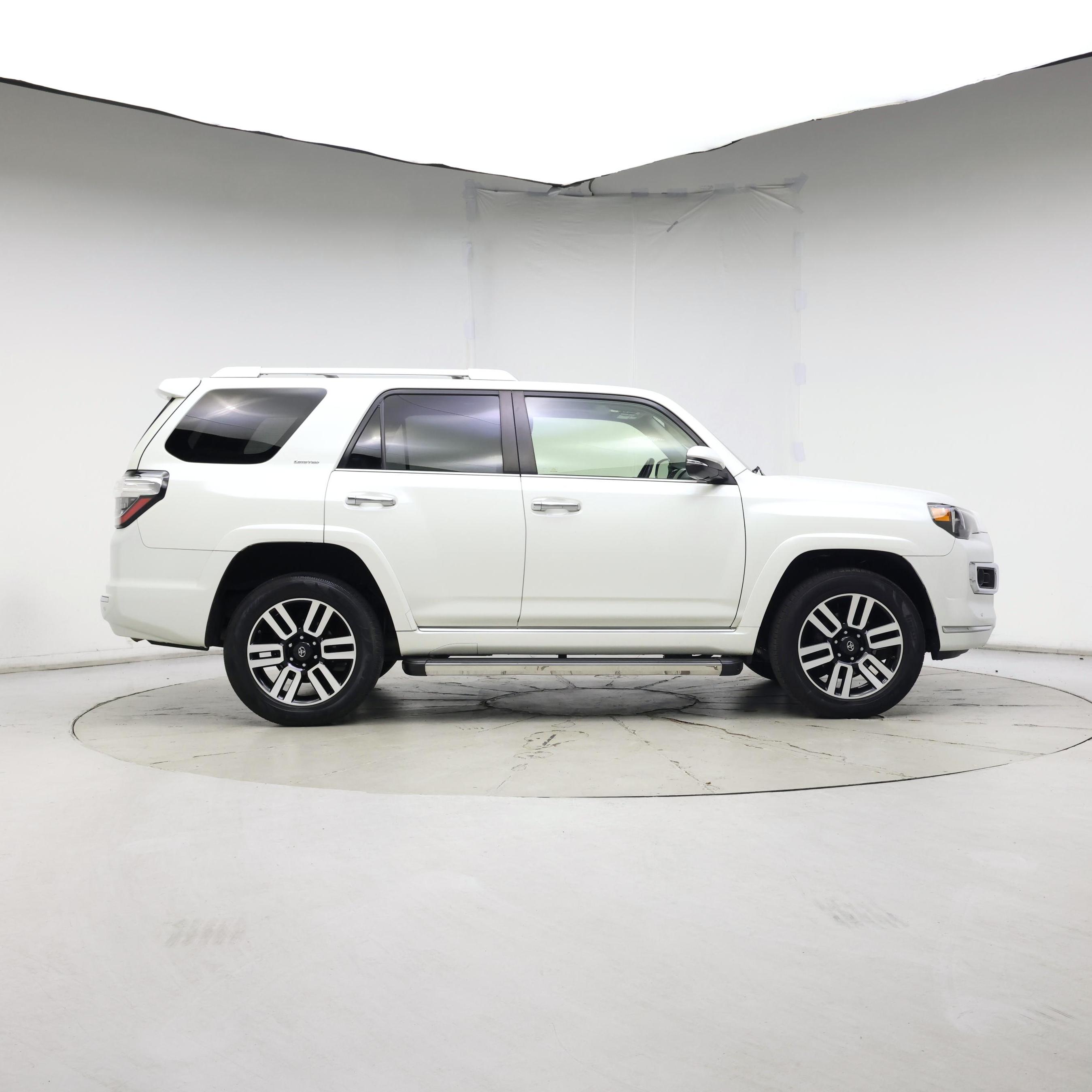 Thumbnail: 2019 Toyota 4Runner - 7