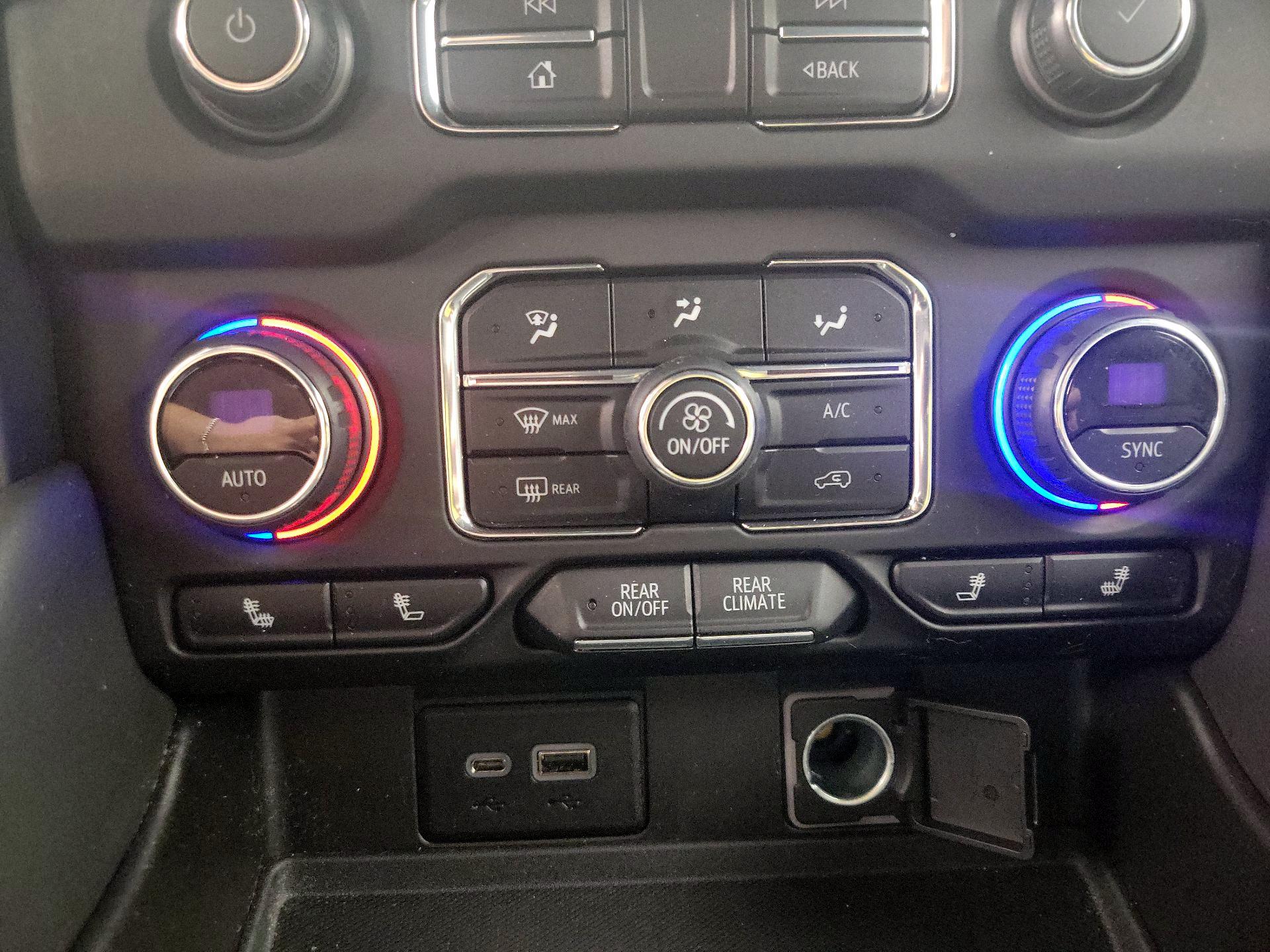 Thumbnail: 2021 Chevrolet Suburban - 17