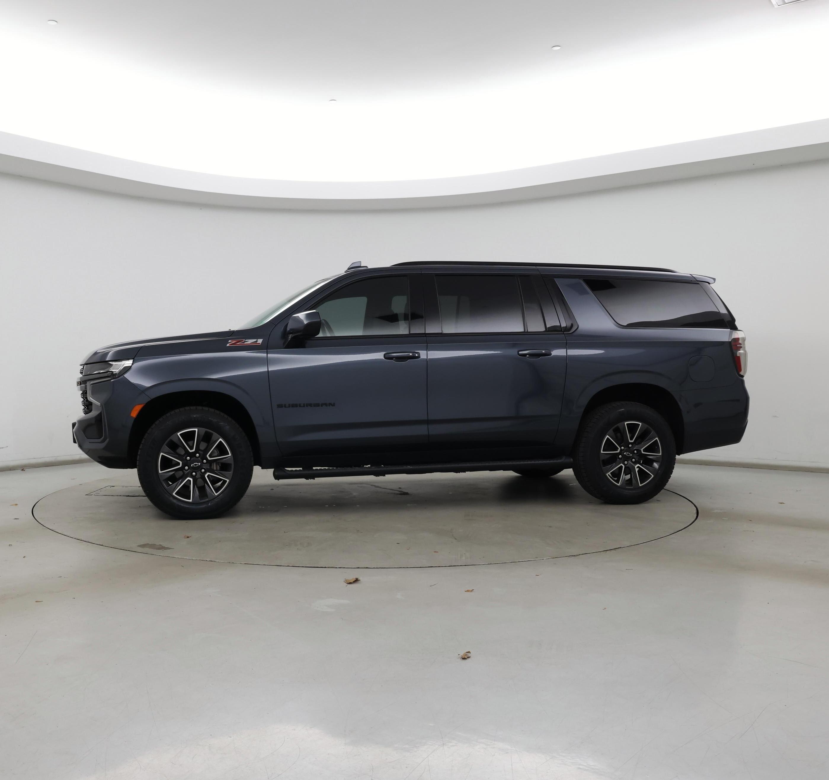 Thumbnail: 2021 Chevrolet Suburban - 3