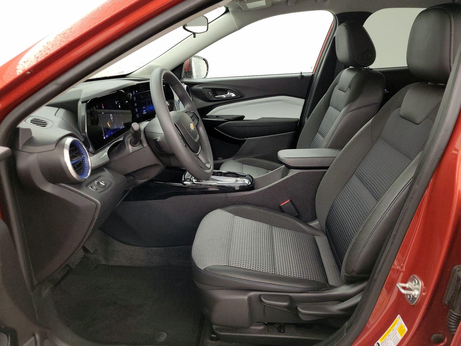 Thumbnail: 2024 Chevrolet Trax - 11