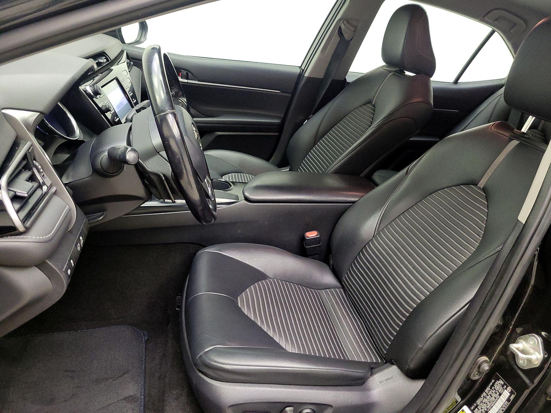 Thumbnail: 2019 Toyota Camry - 11