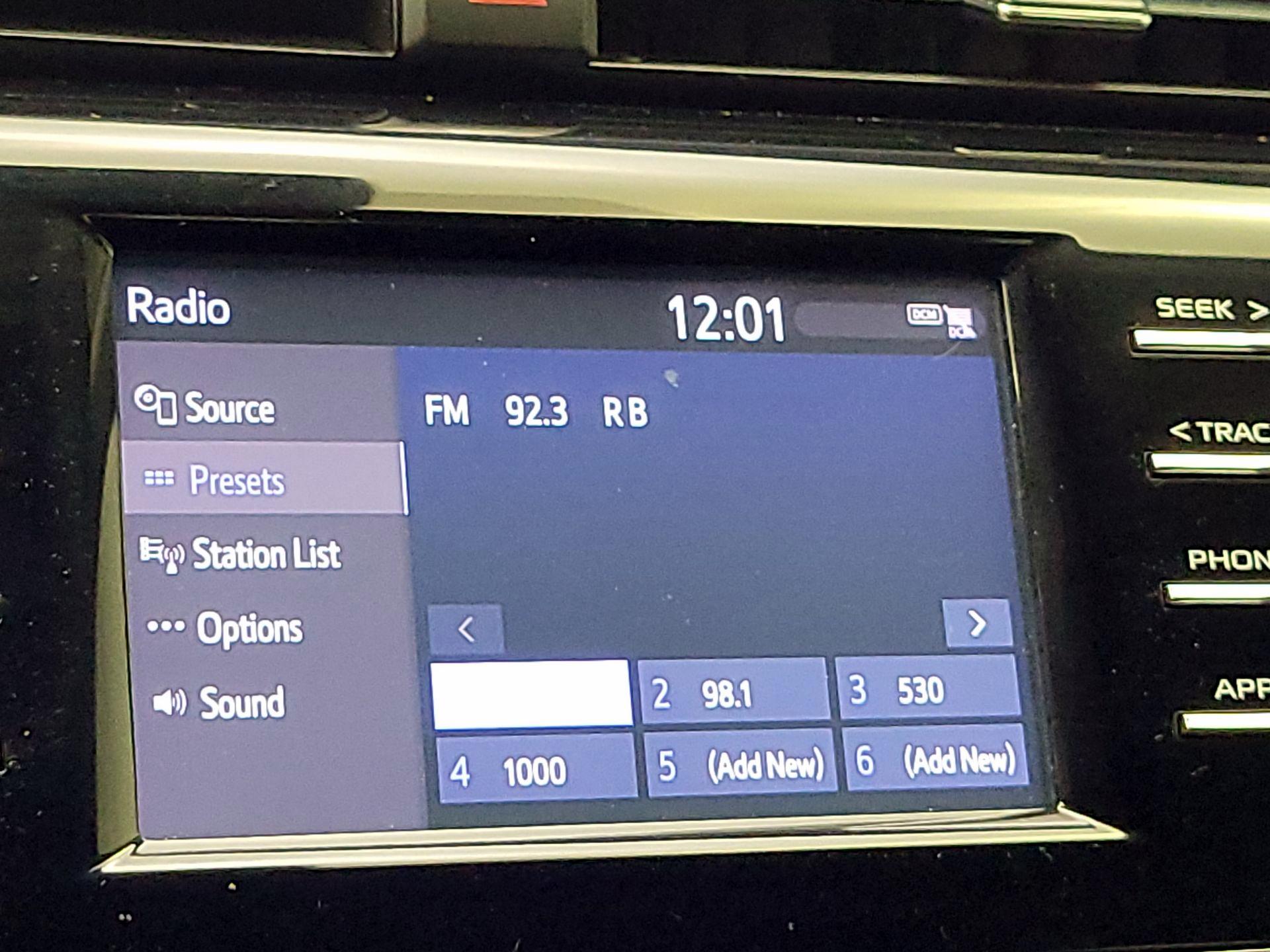 Thumbnail: 2019 Toyota Camry - 15