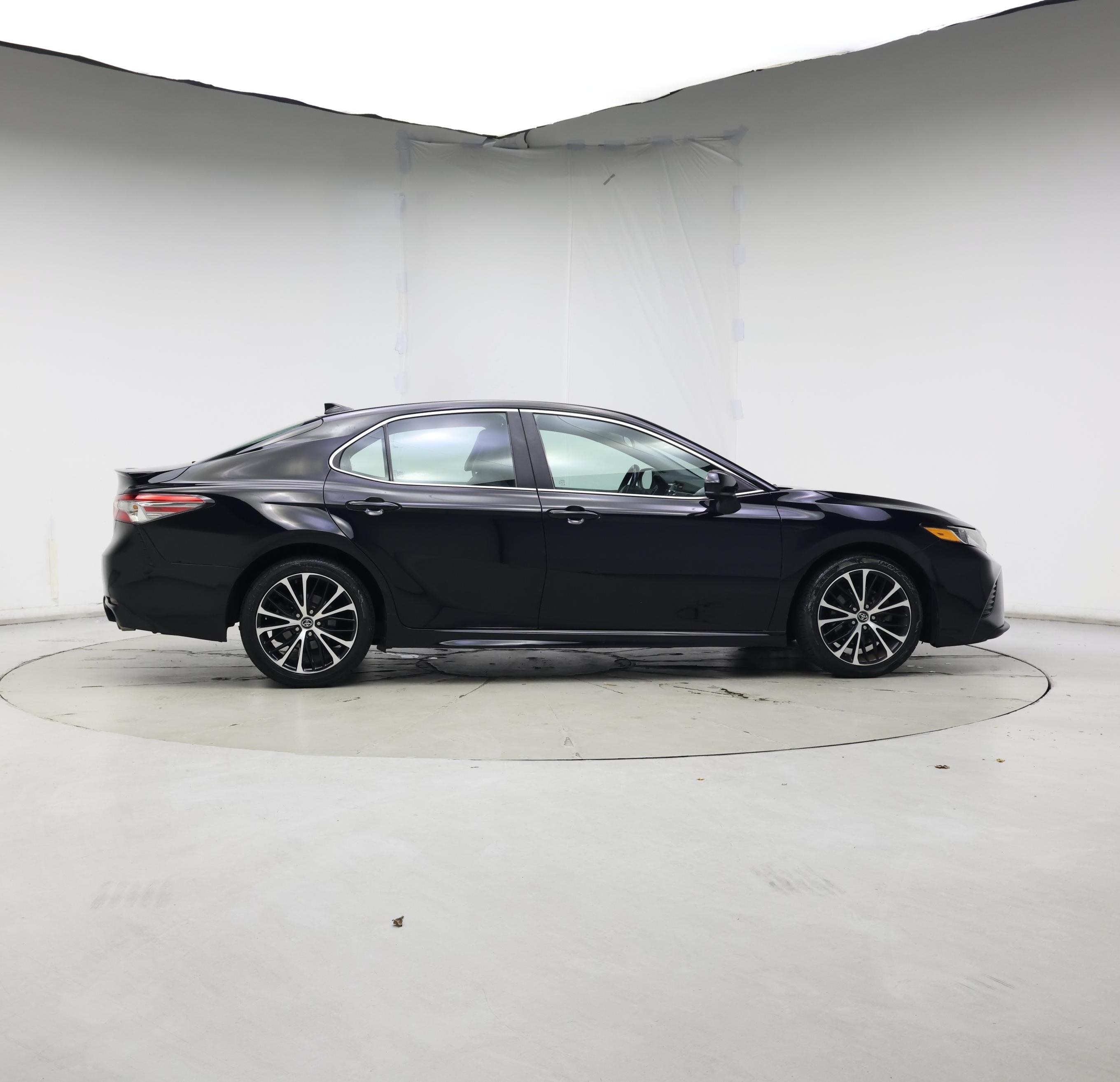 Thumbnail: 2019 Toyota Camry - 7