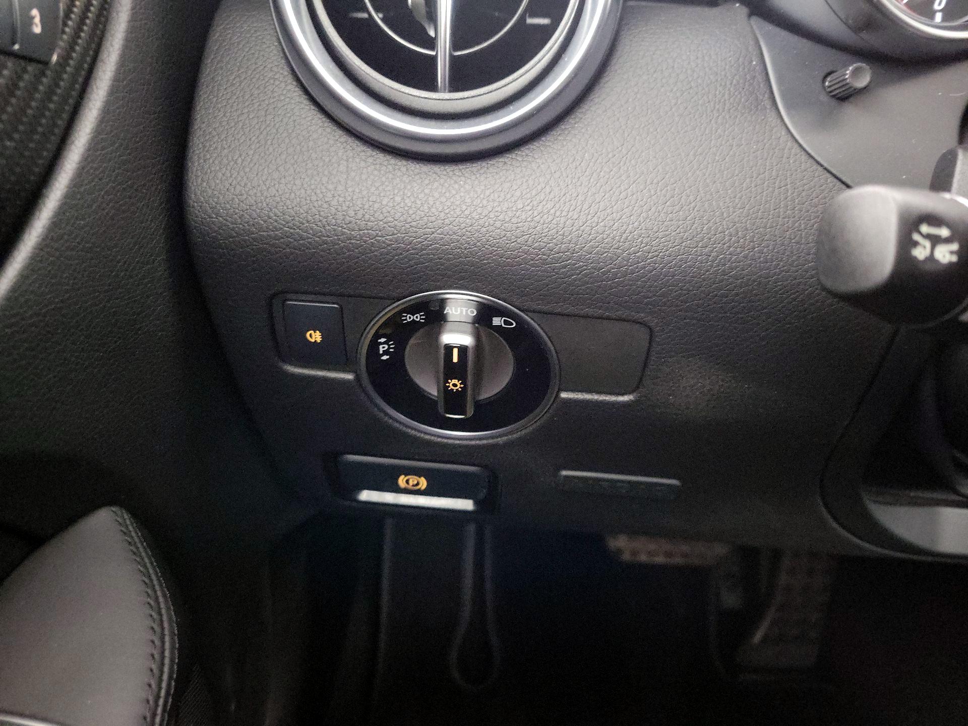 Thumbnail: 2020 Mercedes-Benz SL-Class - 13