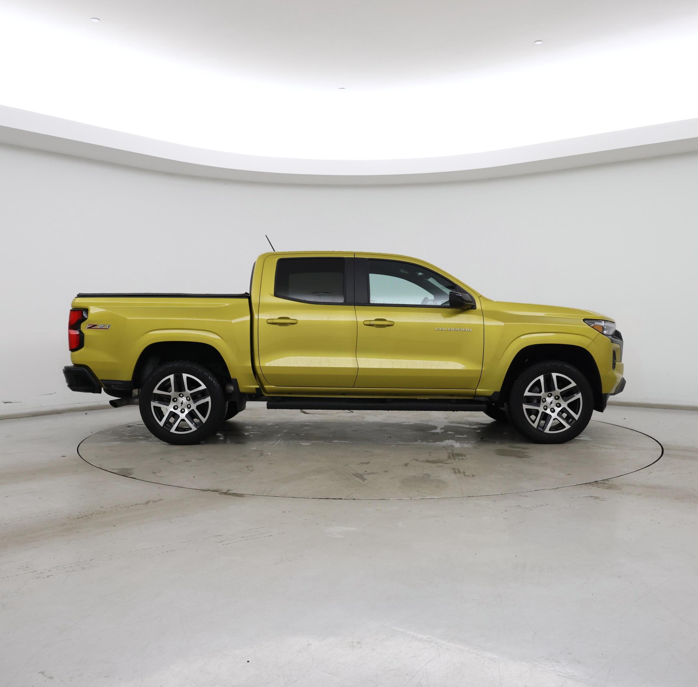 Thumbnail: 2023 Chevrolet Colorado - 7