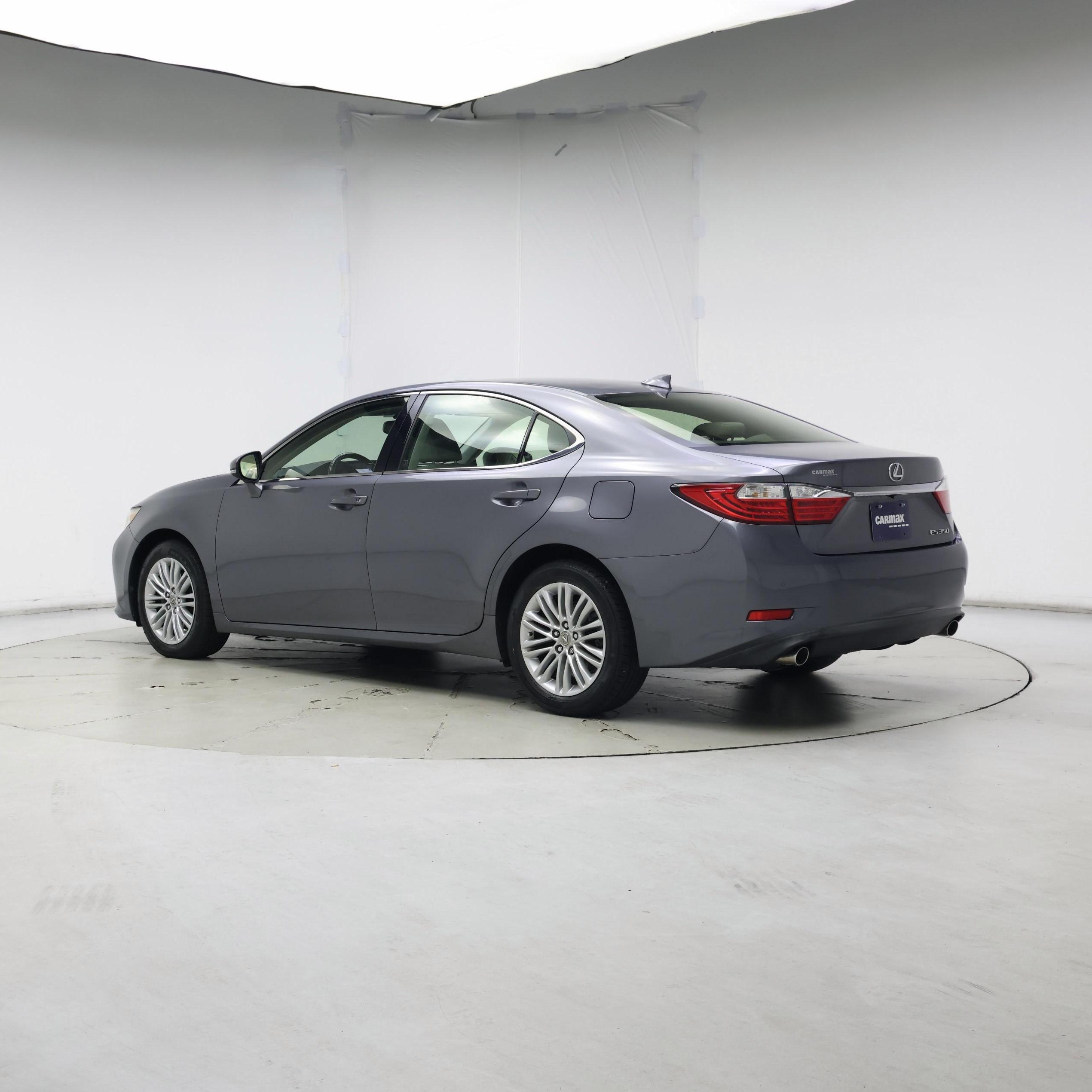 Thumbnail: 2015 Lexus ES - 2