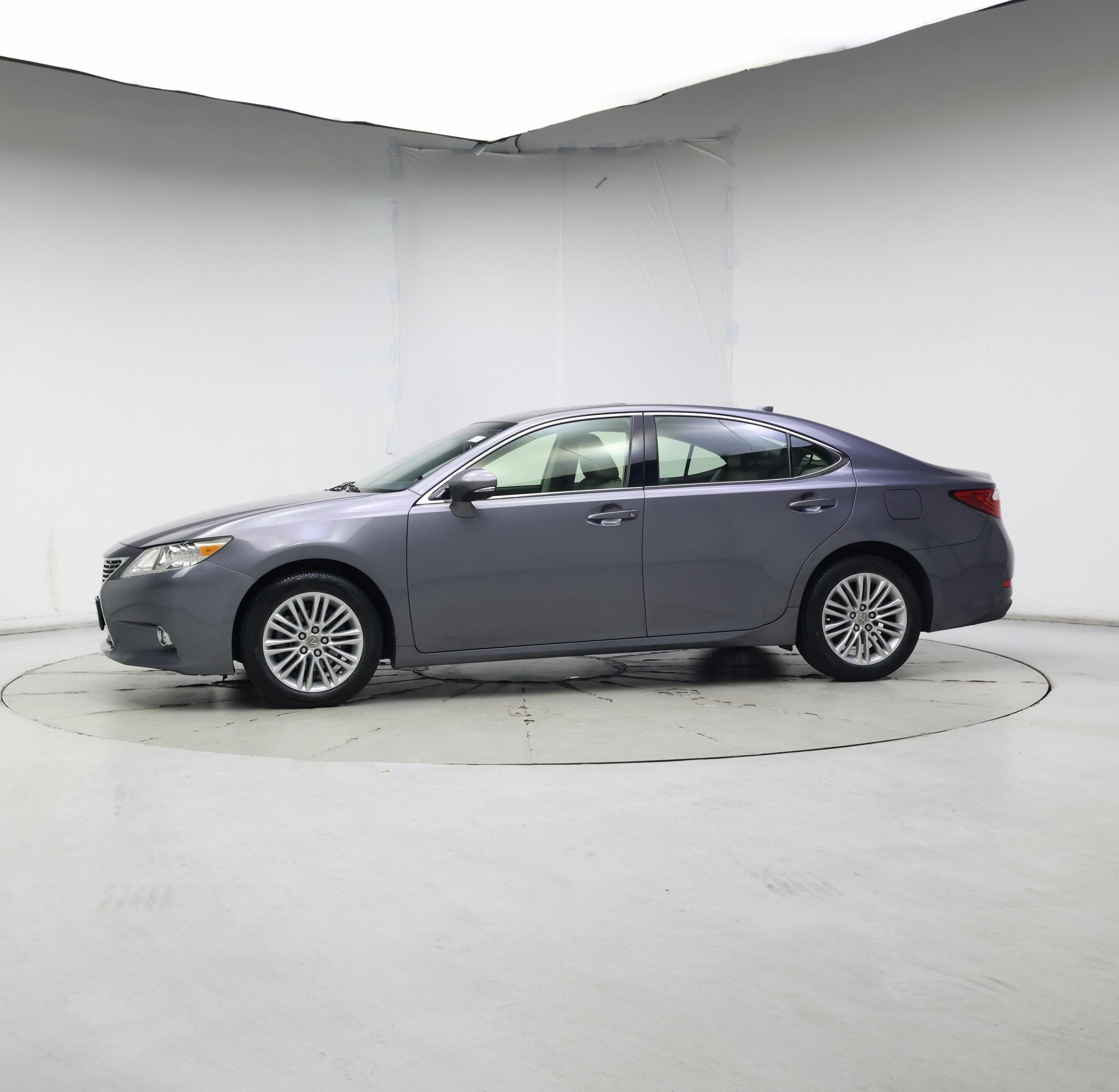 Thumbnail: 2015 Lexus ES - 3