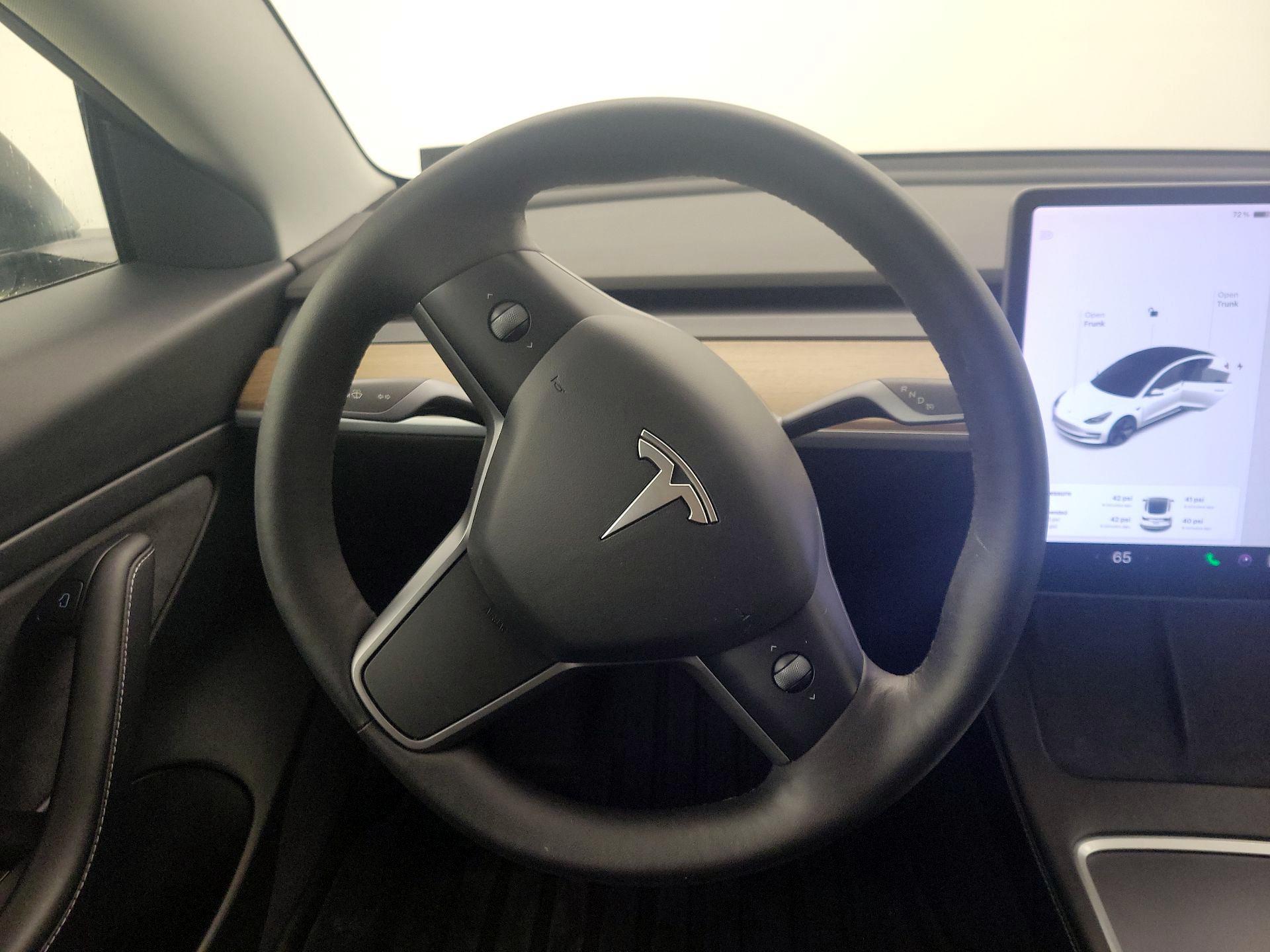 Thumbnail: 2021 Tesla Model 3 - 10