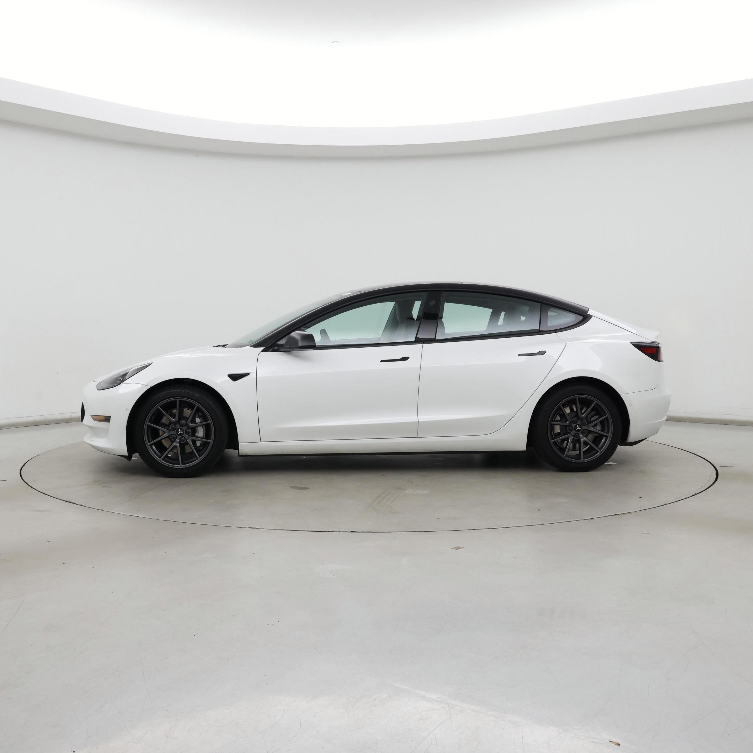 Thumbnail: 2021 Tesla Model 3 - 3