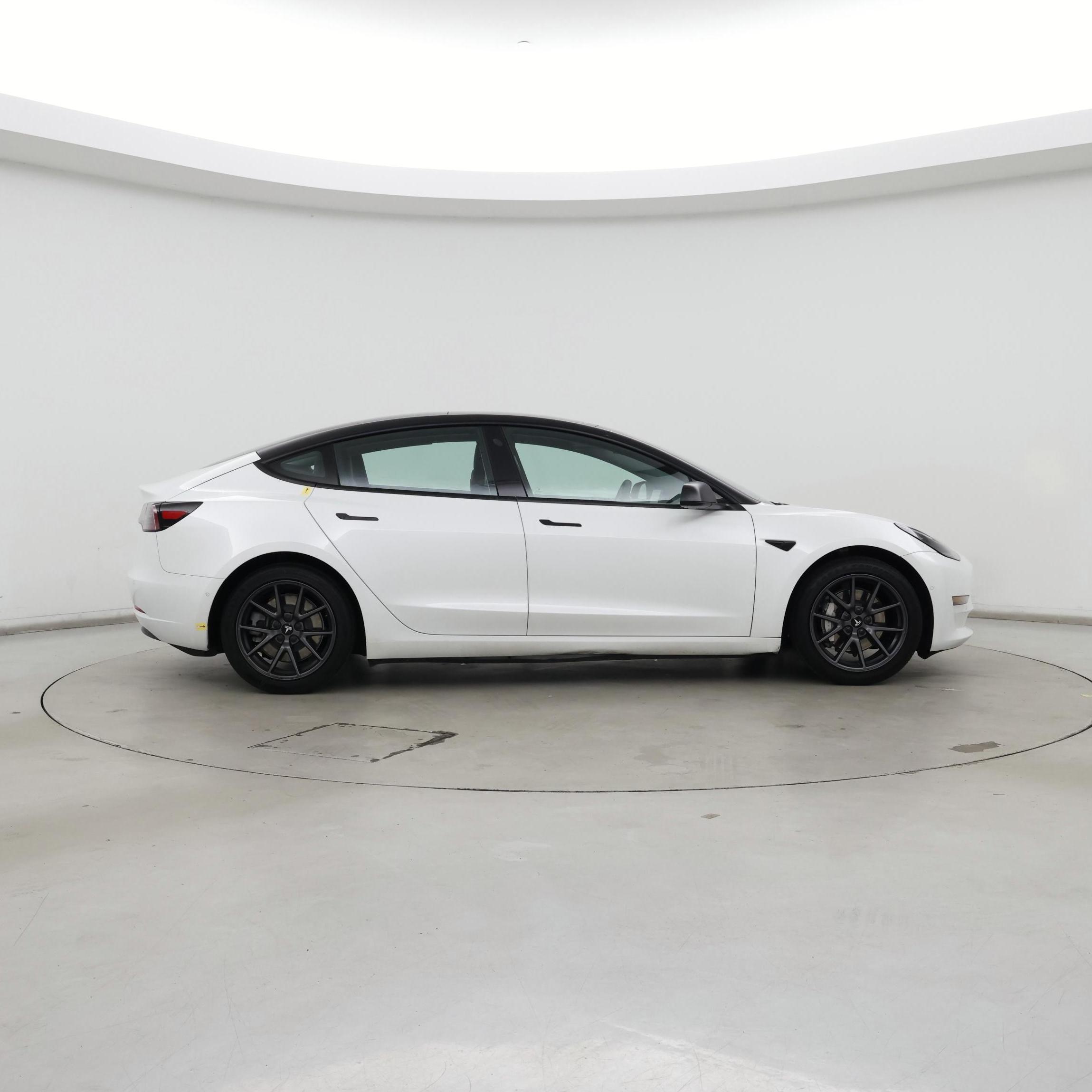 Thumbnail: 2021 Tesla Model 3 - 7